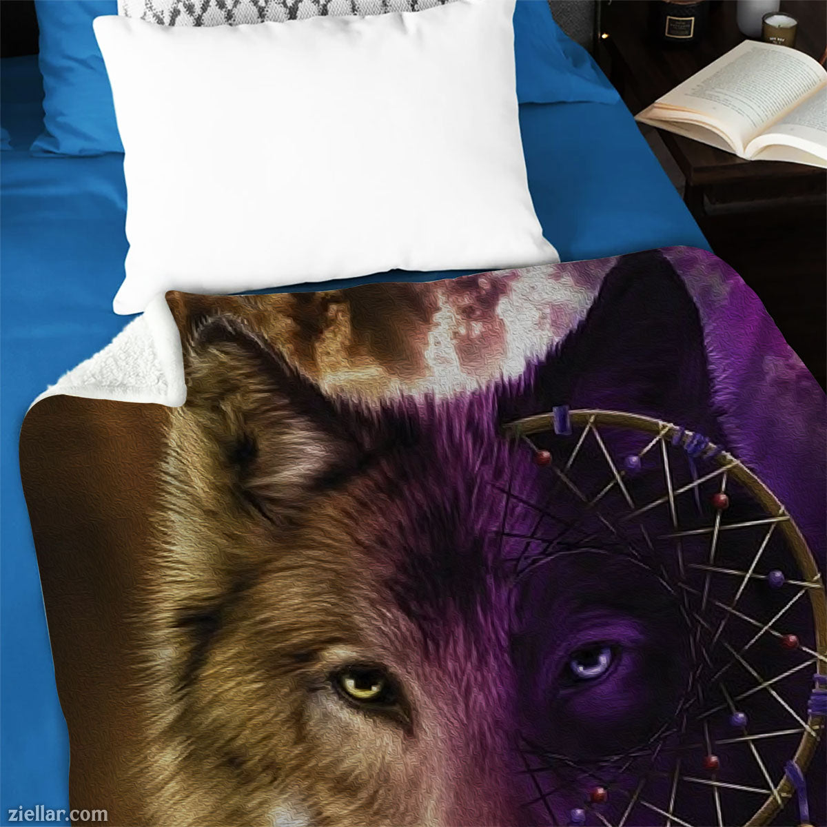 Wolf Dreamcatcher Quilt Blanket, Fleece Blanket with Purple Moon and Tribal Feathers