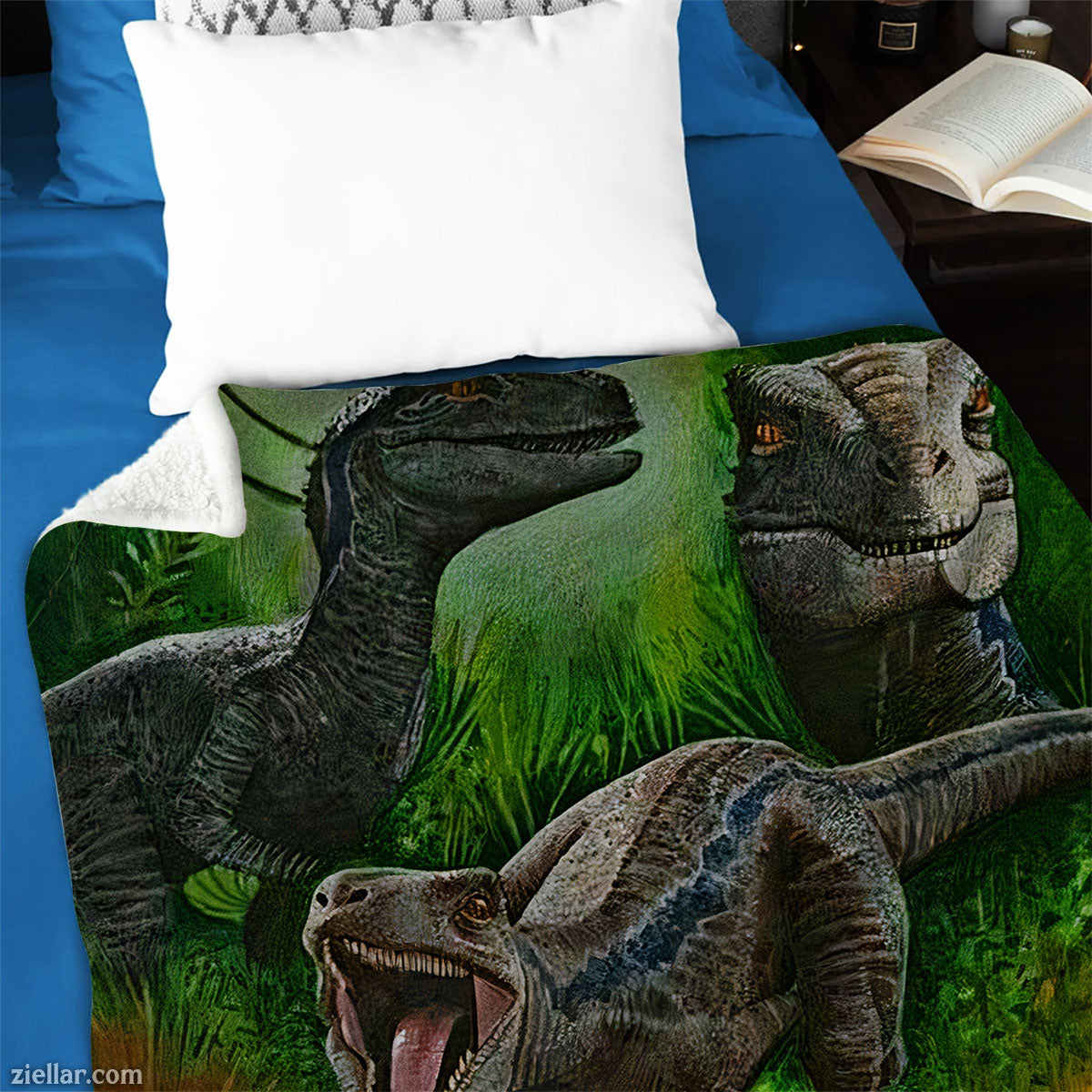 Velociraptor Dinosaur Art Quilt Blanket, Fleece Blanket Gift for Boys and Dino Lovers