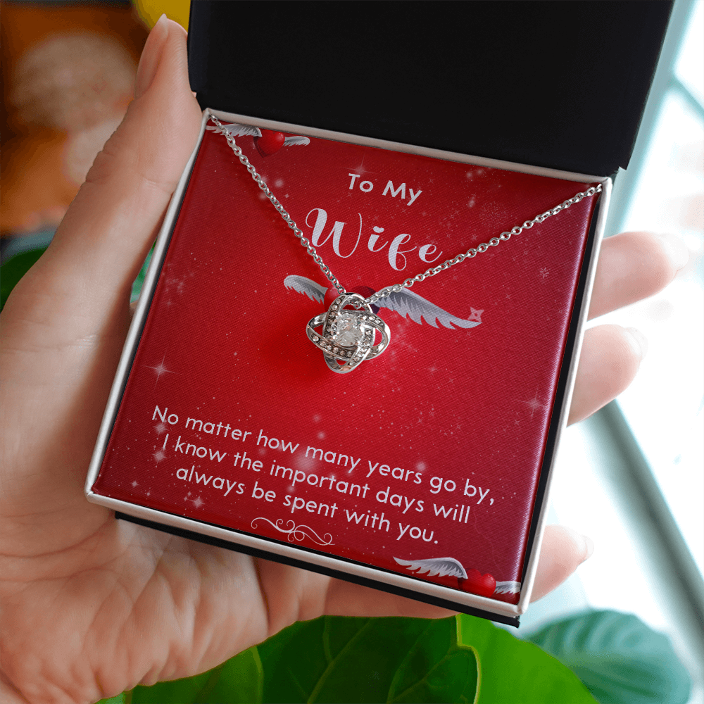 To My Wife Necklace, Heart Love Necklace Gift for Her, I LOVE YOU Necklace Gift