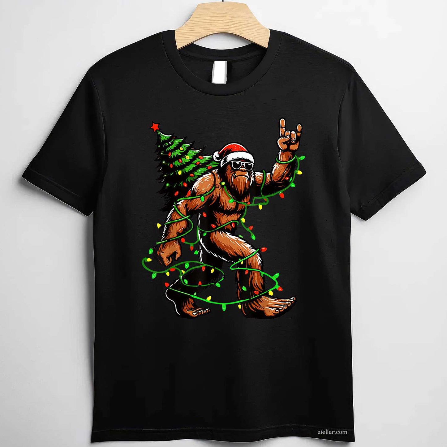 Christmas Cousin Crew Santa Hat Men Women T-Shirt, A Funny Christmas Cousin Crew Holiday Tee