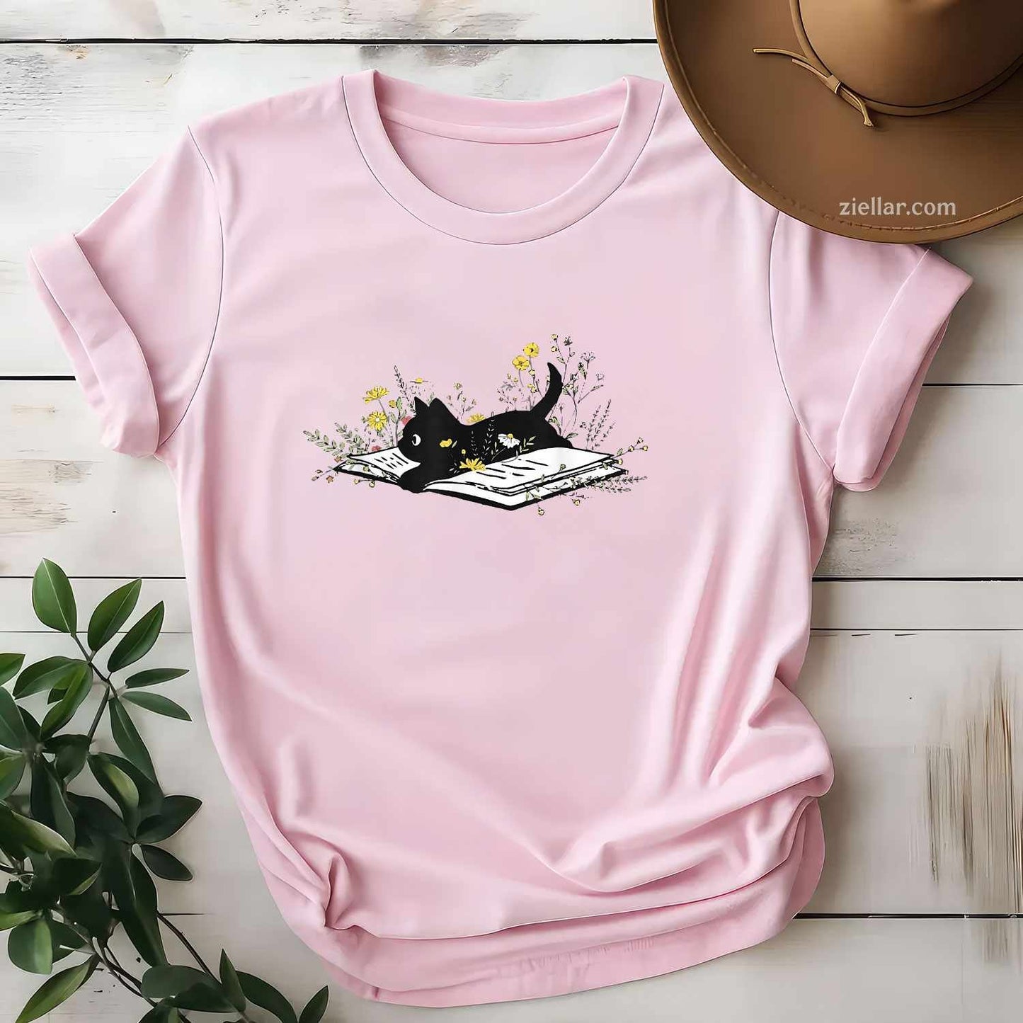 Cute Book Black Cat Book Lover T-Shirt, Floral Teacher Life Vintage Graphic Tee For Women Adults