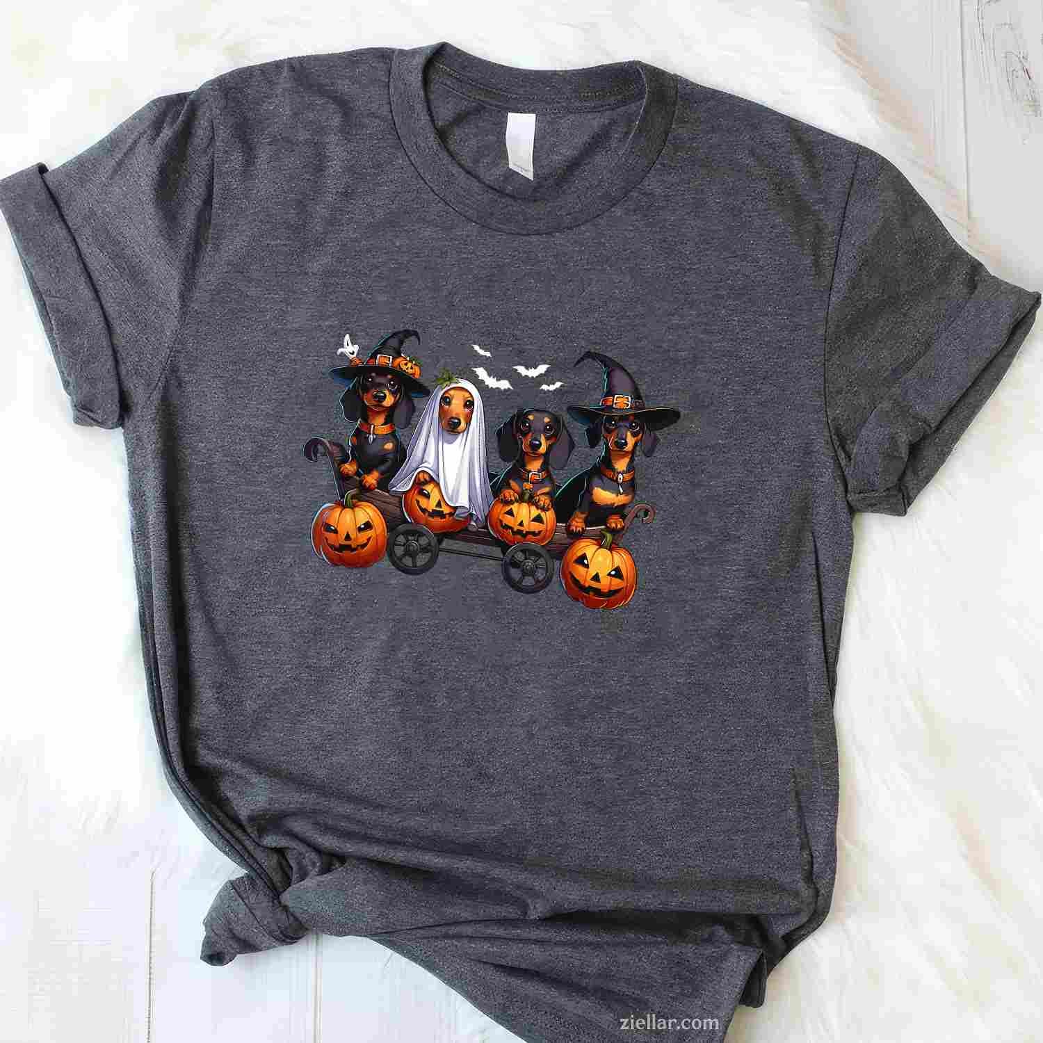 Dachshund Happy Halloweiner Funny Halloween Dogs Lover Tee, Halloween T-Shirt for Men Women Adults Unisex, Classic Fit Unisex Design, Everyday Wear Essential