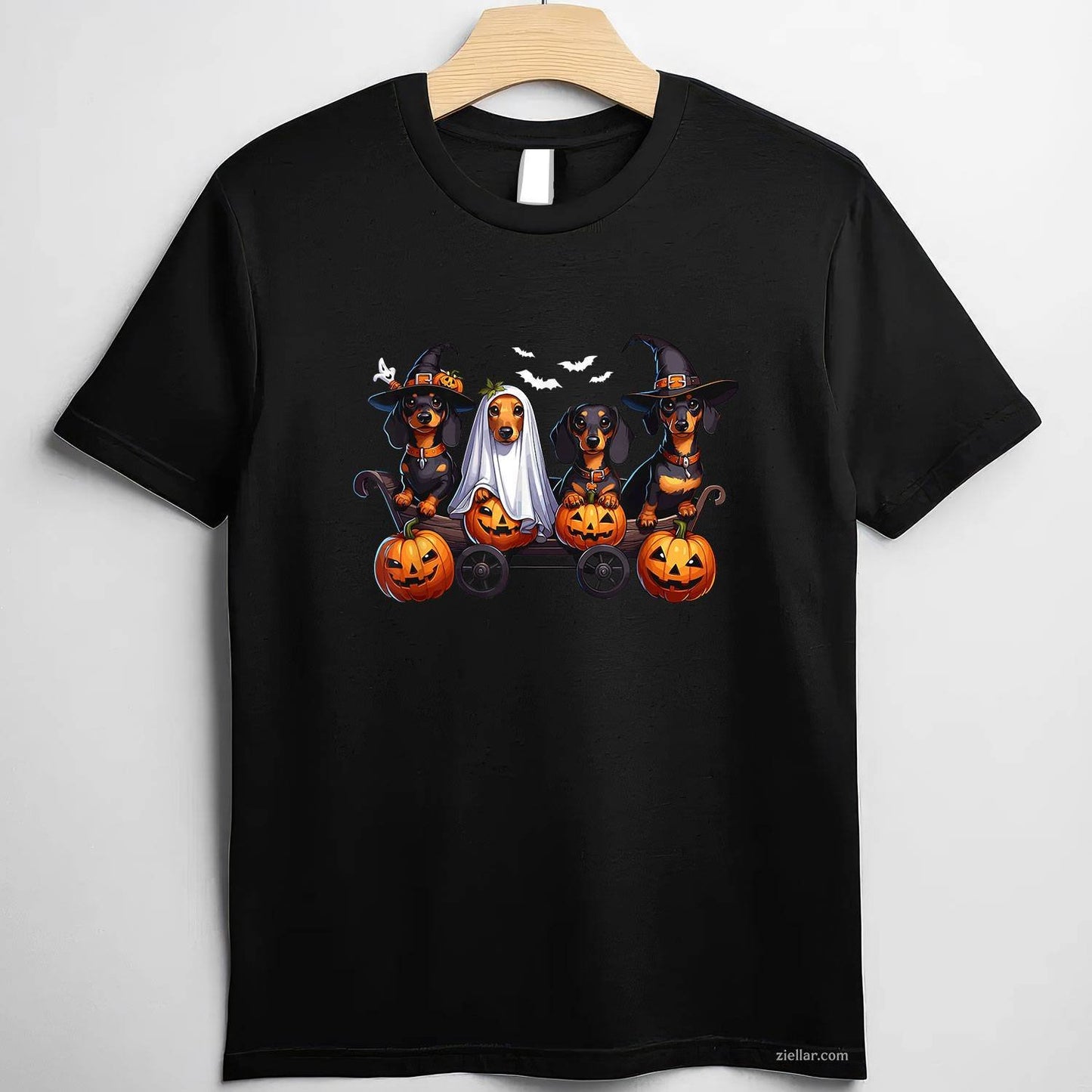 Dachshund Happy Halloweiner Funny Halloween Dogs Lover Tee, Halloween T-Shirt for Men Women Adults Unisex, Classic Fit Unisex Design, Everyday Wear Essential
