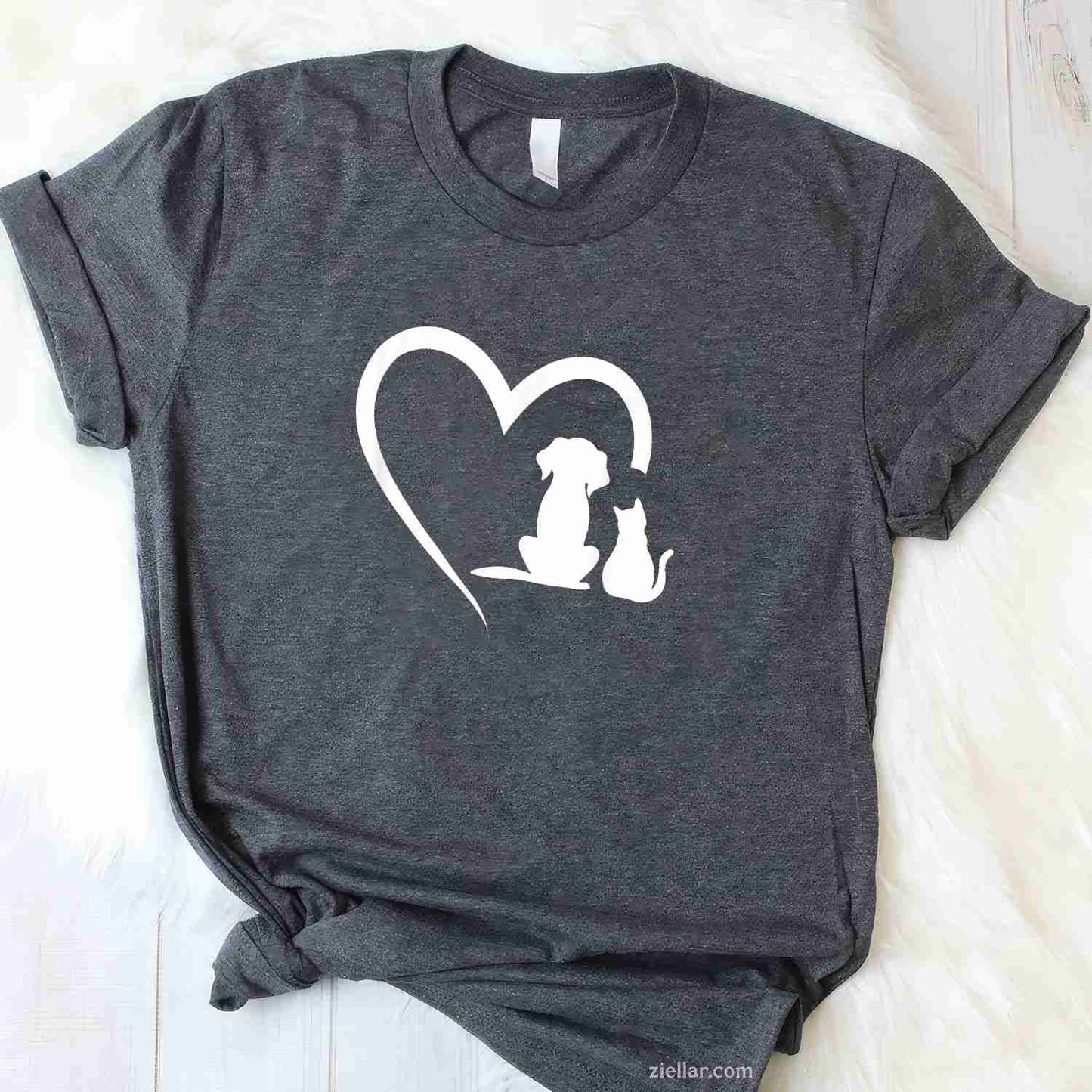 Dog Puppy And Baby Cat Heart T-Shirt, Animal Dog & Cat Heart Vintage Graphic Tee For Men Women