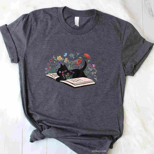 Floral Black Cat Women T-Shirt, Vintage Graphic Tee For Cat Lovers And Pet Owners