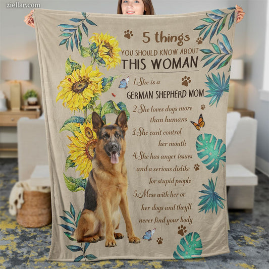 German Shepherd Mom Quilt Blanket, Fleece Blanket Gift for Dog Lover Woman with Quotes
