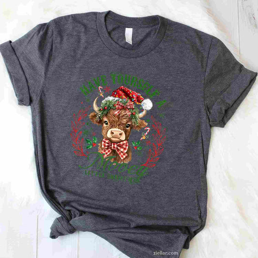 Have Yourself A Mooey Little Christmas Highland Cow Santa T-Shirt, A Funny Highland Cow Christmas Santa Tee