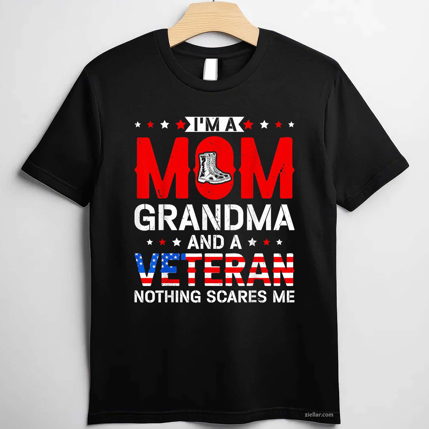 I'M A Mom, Grandma And A Veteran_ A Funny Female Veteran Grandma T-Shirt And Tee For Women