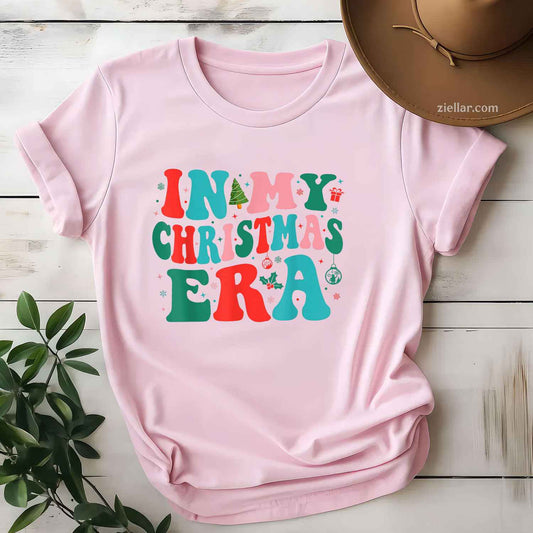 In My Christmas Era Cute Groovy Holiday Xmas T-Shirt, A Vintage Xmas Vibe Tee For Men And Women