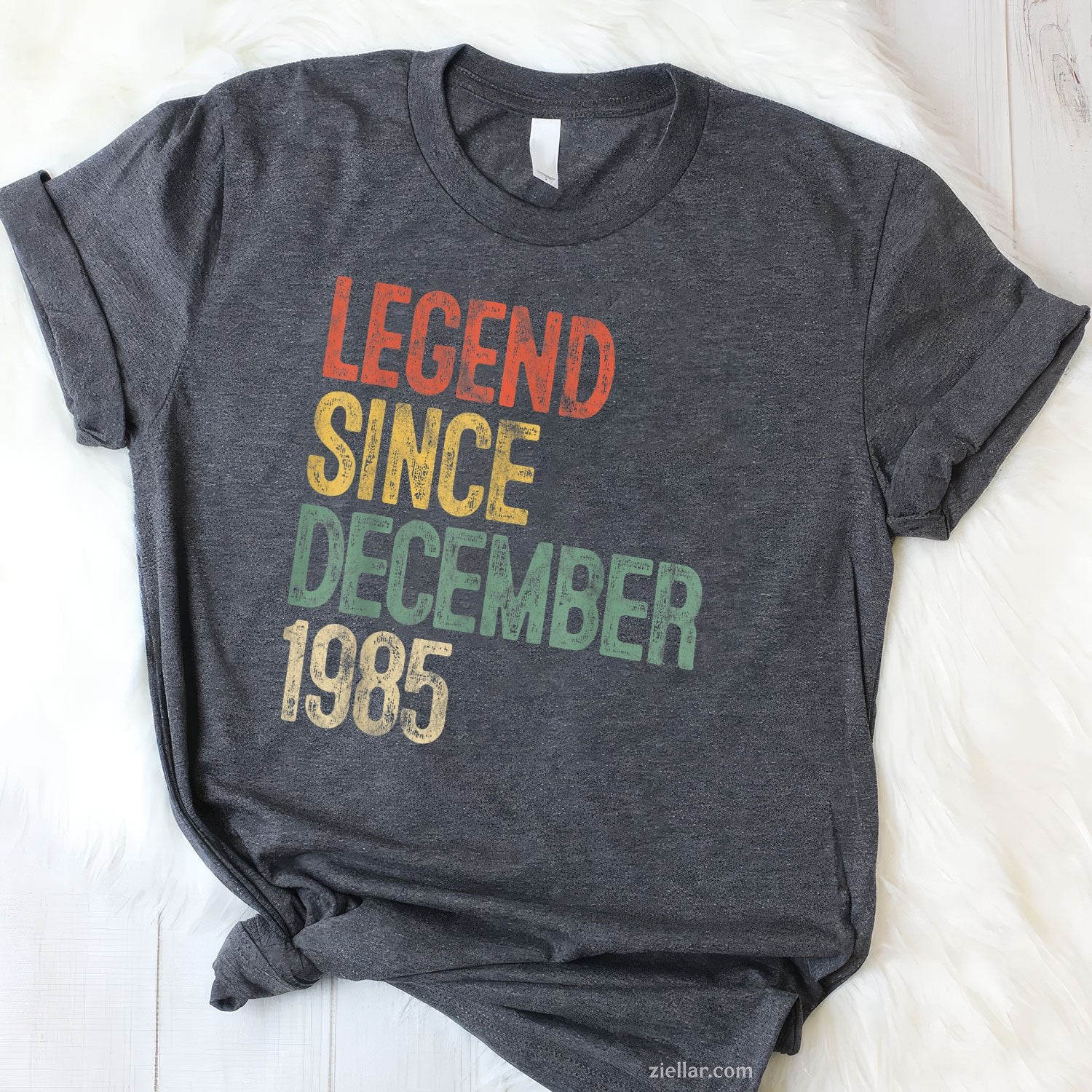 Legend Since December 1985 Tee and T-Shirt, 35th Birthday Gift T-Shirt for 35-Year-Old Men Adults