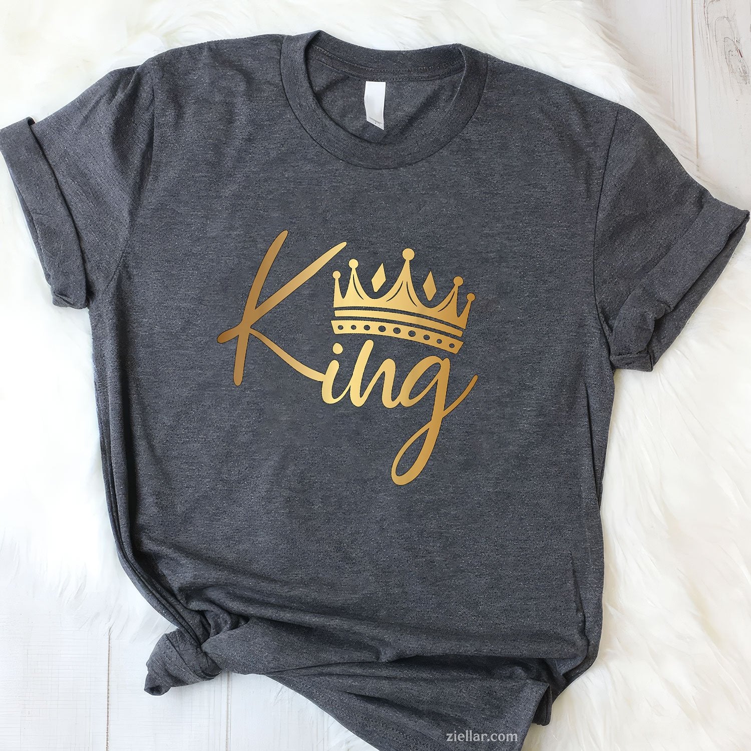 Melanin King Crown Tee and T-Shirt, Outstanding Gold Birthday T-Shirt Gift for Men Adults