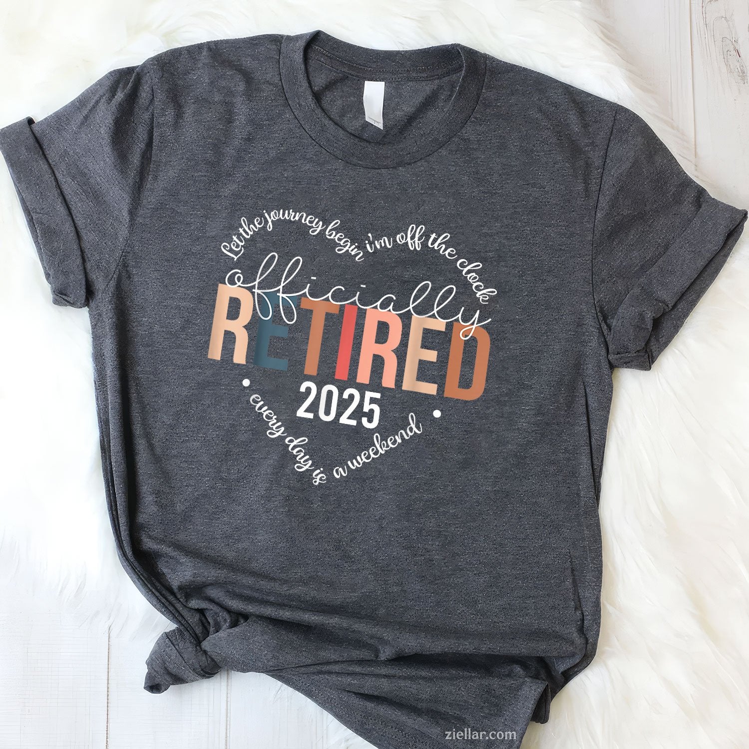 Officially Retired 2025 Tee and T-Shirt, Heart Design T-Shirt Gift for Women Adults