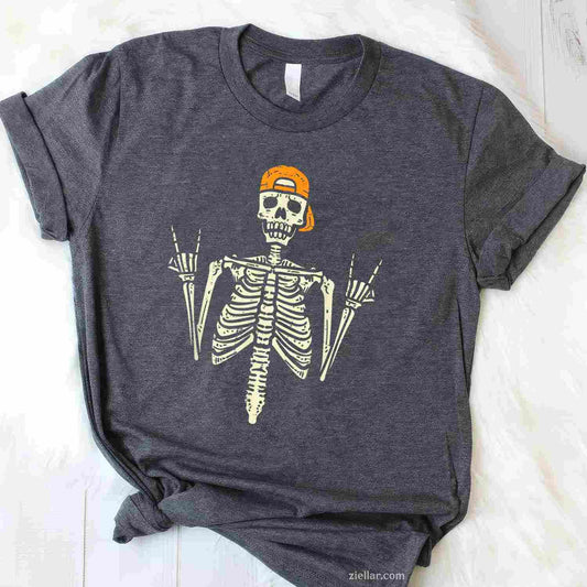 Rocker Skeleton Cap Skater Cool Halloween Punk Rock Men Tee, Halloween T-Shirt for Men Women Adults Unisex, Vintage Retro Graphic, Funny Novelty Gift