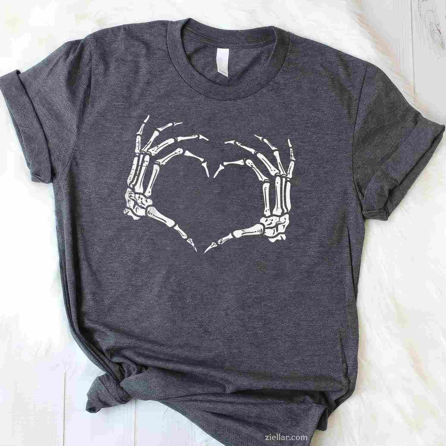 Skeleton Hands Heart Sign Retro Halloween Costume Women Tee, Halloween T-Shirt for Men Women Adults Unisex, Classic Fit Unisex Design, Everyday Wear Essential