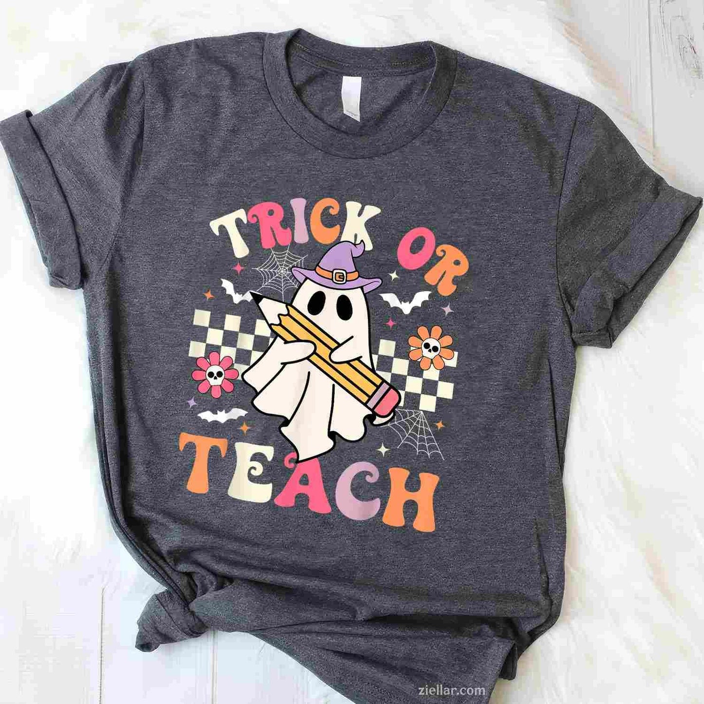 Trick Or Teach Groovy Teacher Halloween Retro Floral Ghost Tee, Halloween T-Shirt for Men Women Adults Unisex, Cool Casual Street Style, Premium Quality