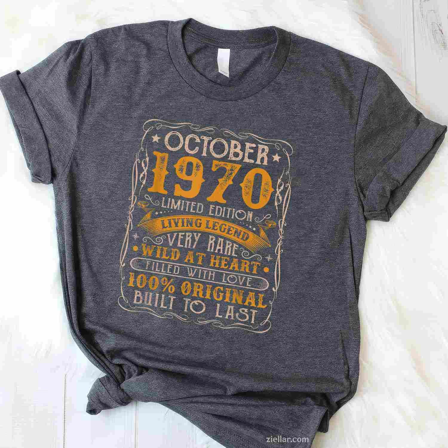 Vintage Born In October 1970 Retro Birthday Party Bday T-Shirt and Tee for Adults Men Women Unisex