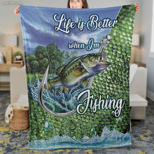 Fishing Life Quilt Blanket, Fleece Blanket with Bass Fish and Nature Scene for Outdoorsmen