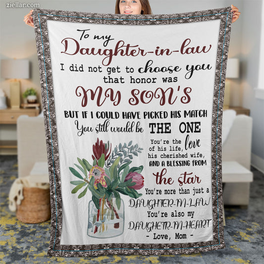 To My Daughter-in-Law Quilt Blanket, Fleece Blanket Gift with Vase and Message, Custome Name