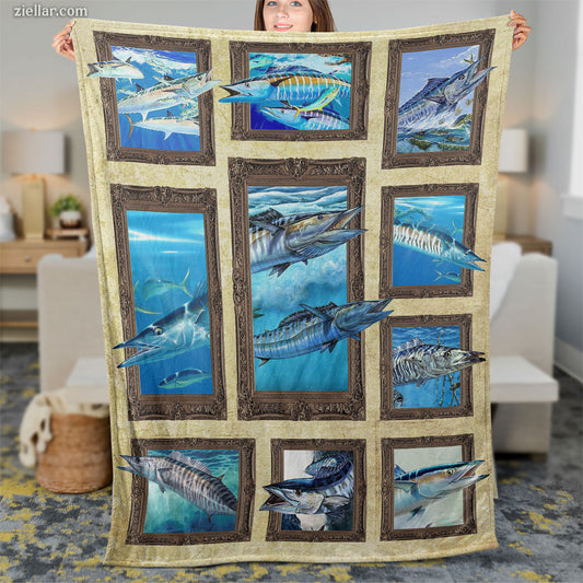 Shark Adventure Quilt Blanket, Fleece Blanket Ocean Animal Gift for Boys and Nature Fans