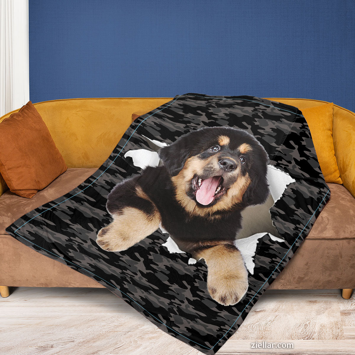 Rottweiler Dog Quilt Blanket, Fleece Blanket Gift for Pet Lovers with Dog Peeking Art, Custom Name