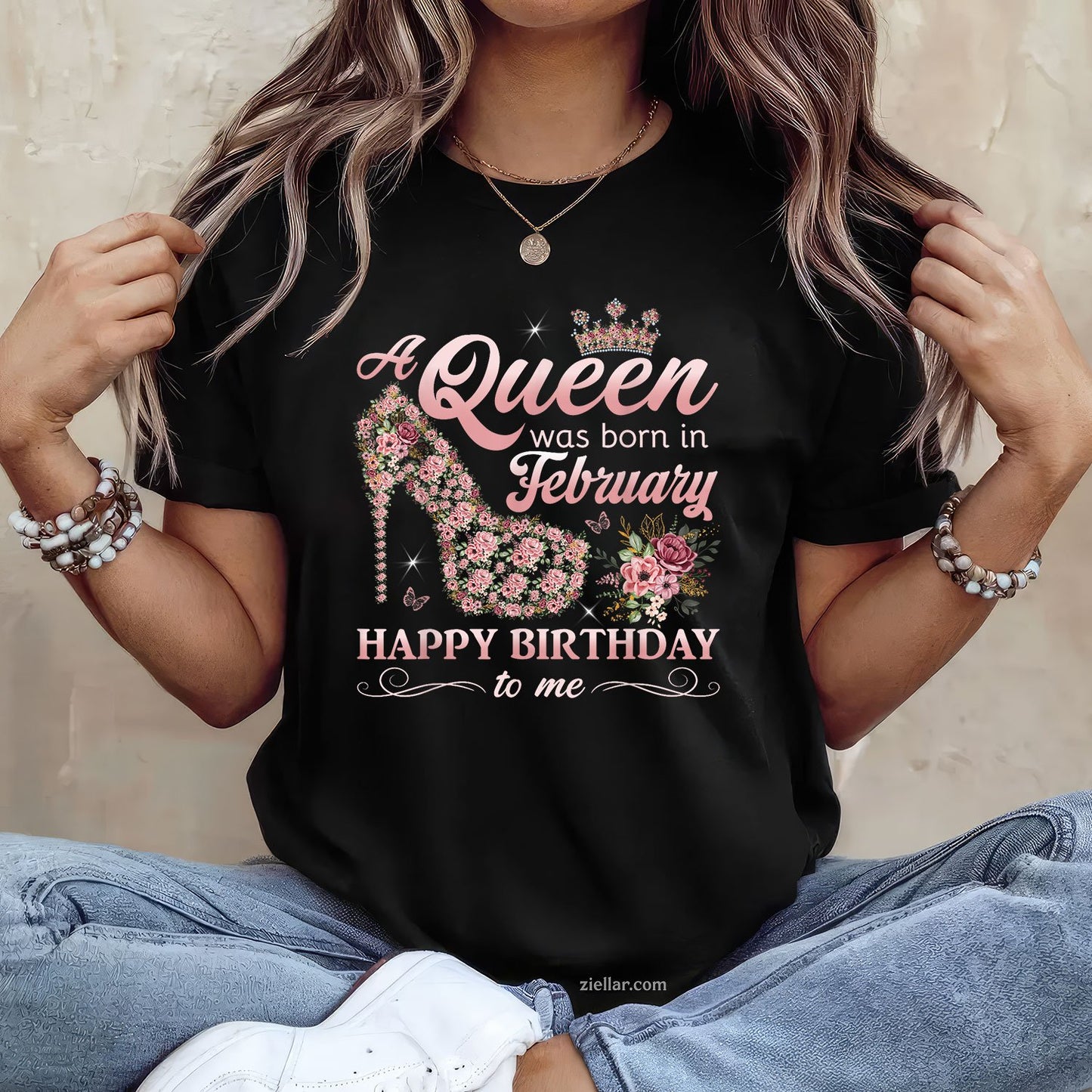 A Queen Was Born in February Tee and T-Shirt, Girls Women Birthday T-Shirt Gift for Adults