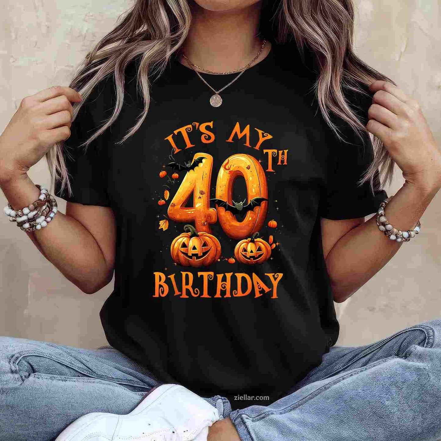 Boo It's My 40th Birthday Halloween Pumpkin 40 Years Old T-Shirt and Tee for Adults Men Women Unisex