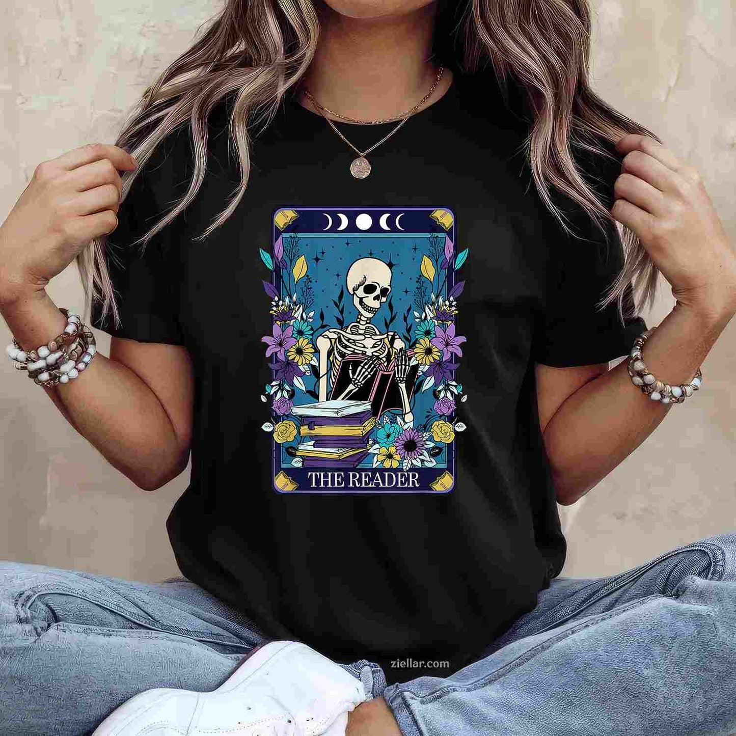 Book Lover Tarot Card The Reader Mystic Funny Skeleton T-Shirt