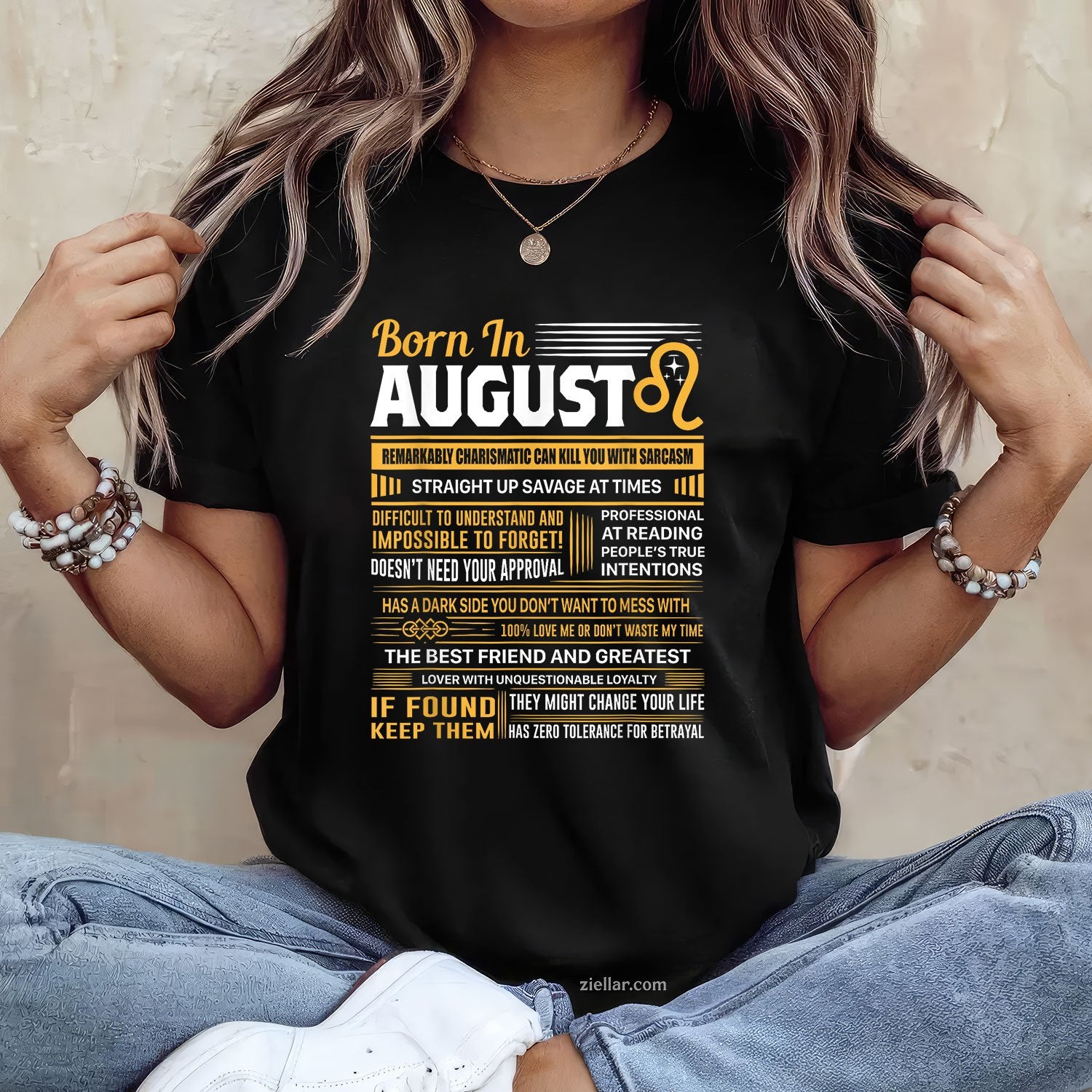 Born in August Tee and T-Shirt, Leo Zodiac Birthday T-Shirt Gift for Men and Women Adults