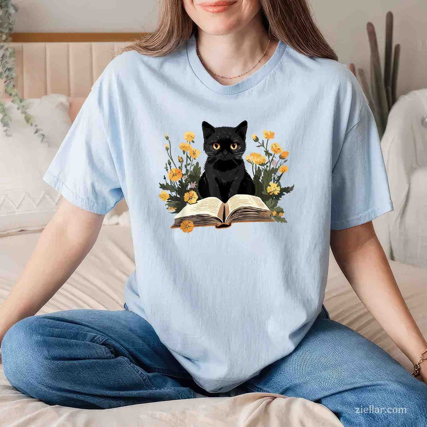 Cat Shirts For Women Book Lover Shirt Cute Cat And Book T-Shirt