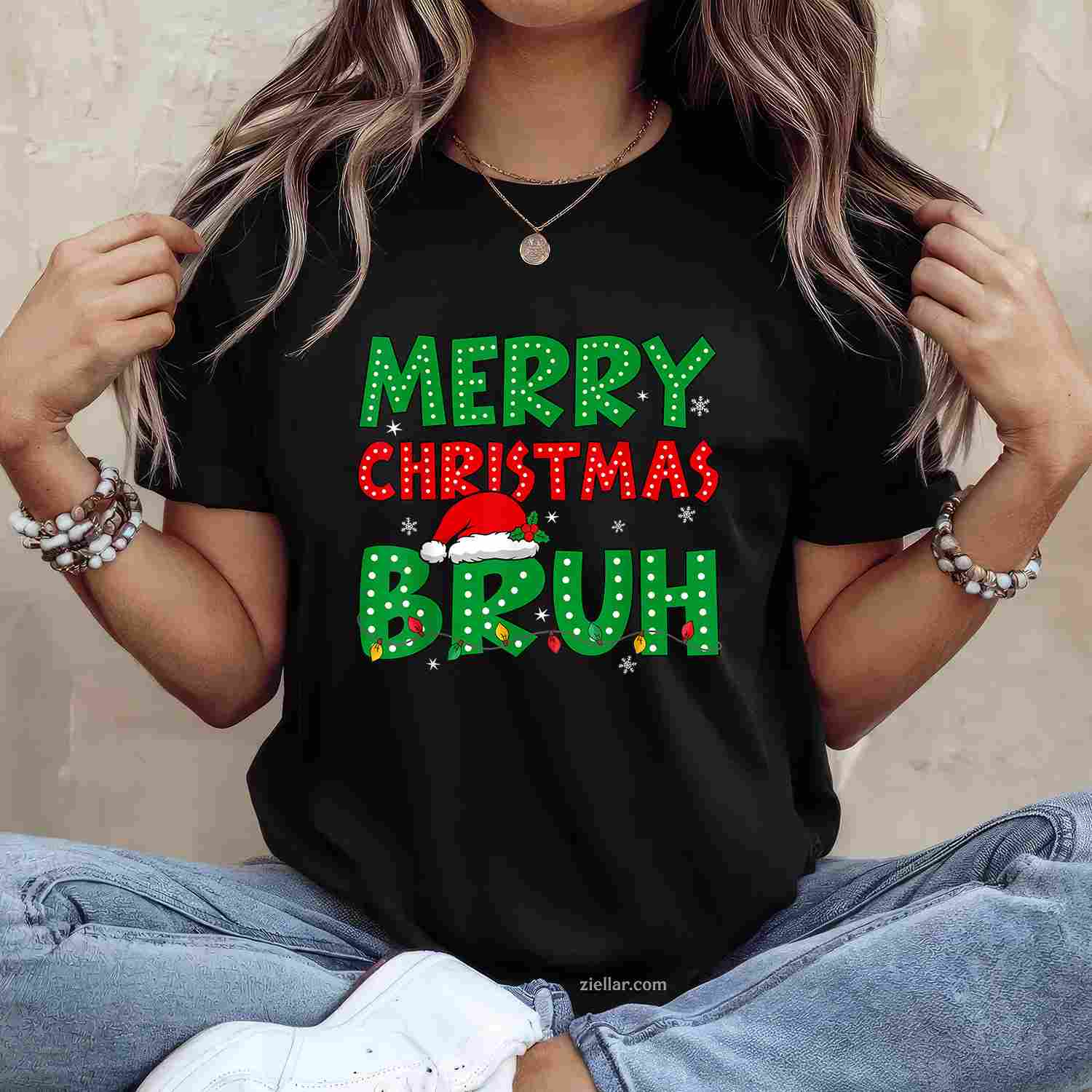 Christmas Palm Tree Light Hawaiian Tropical Xmas T-Shirt_ Fun And Unique Holiday Tee