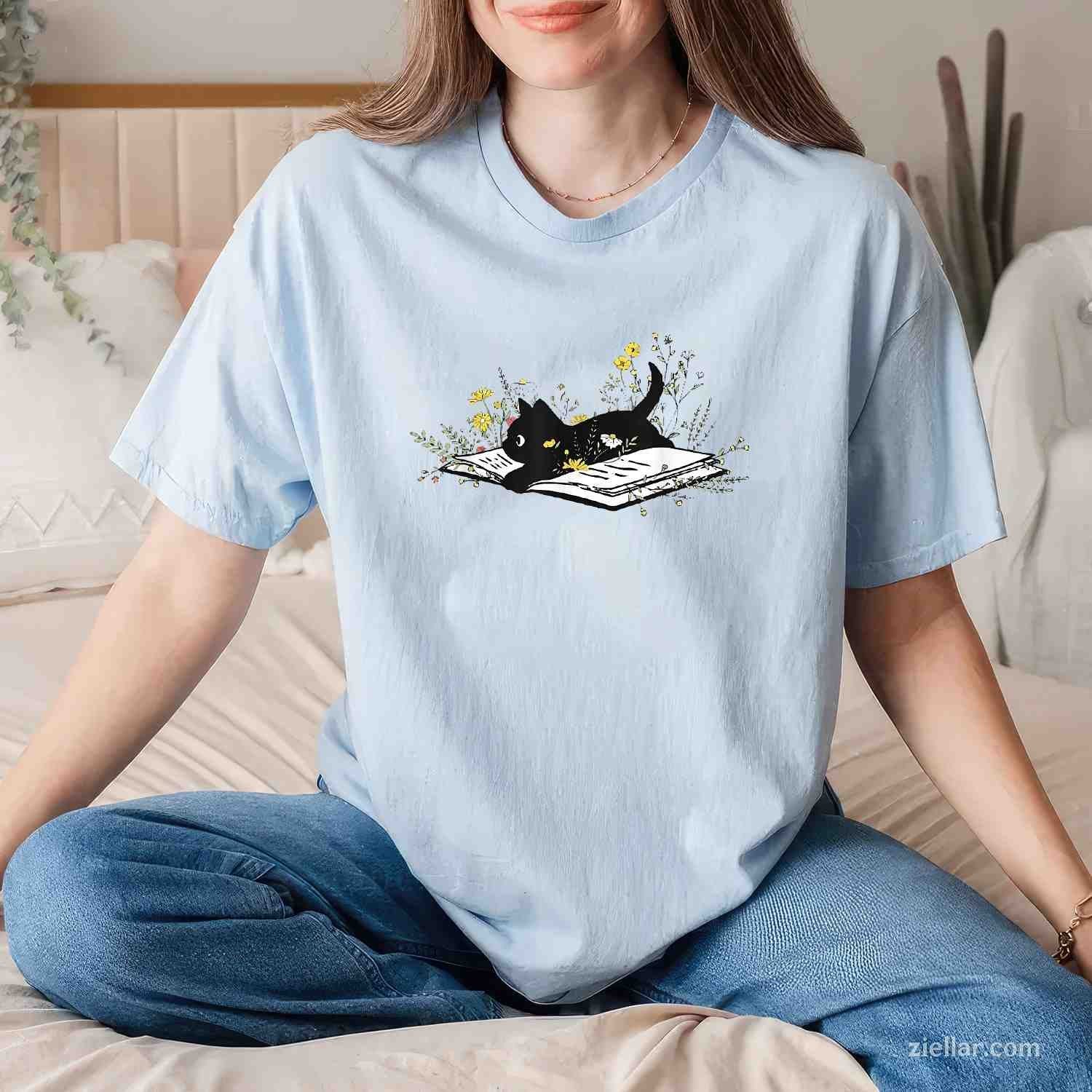 Cute Book Black Cat Book Lover T-Shirt, Floral Teacher Life Vintage Graphic Tee For Women Adults
