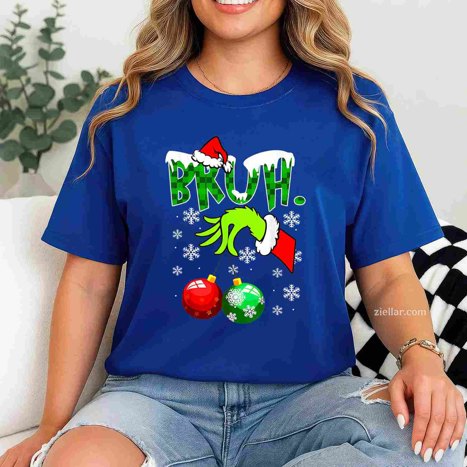 Cute Christmas Cats In Space Ornaments T-Shirt, A Space Cat Xmas Ornaments Holiday Tee