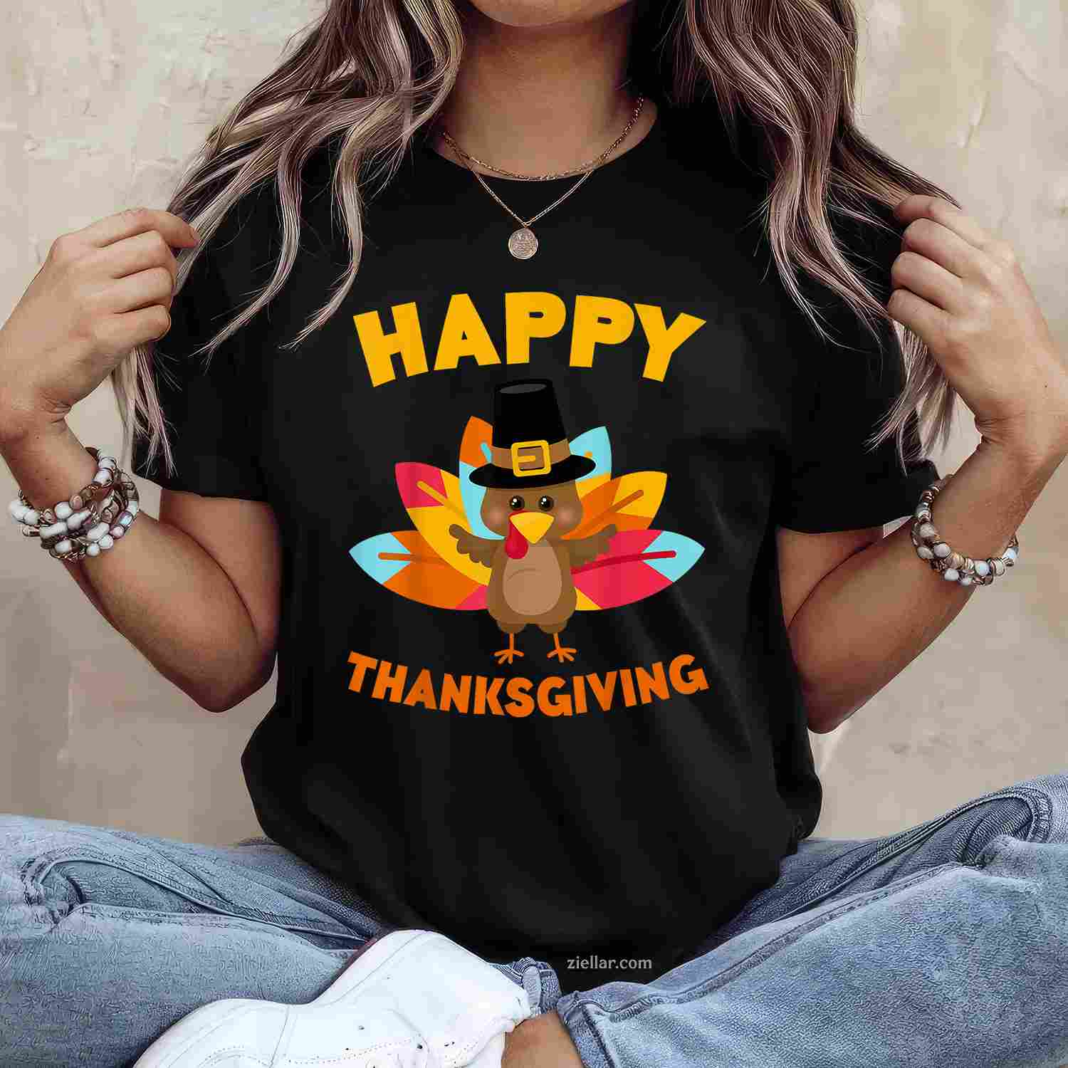 Dabbing Turkey Thanksgiving Pilgrim Funny Dab Vintage T-Shirt And Tee For Men And Adults