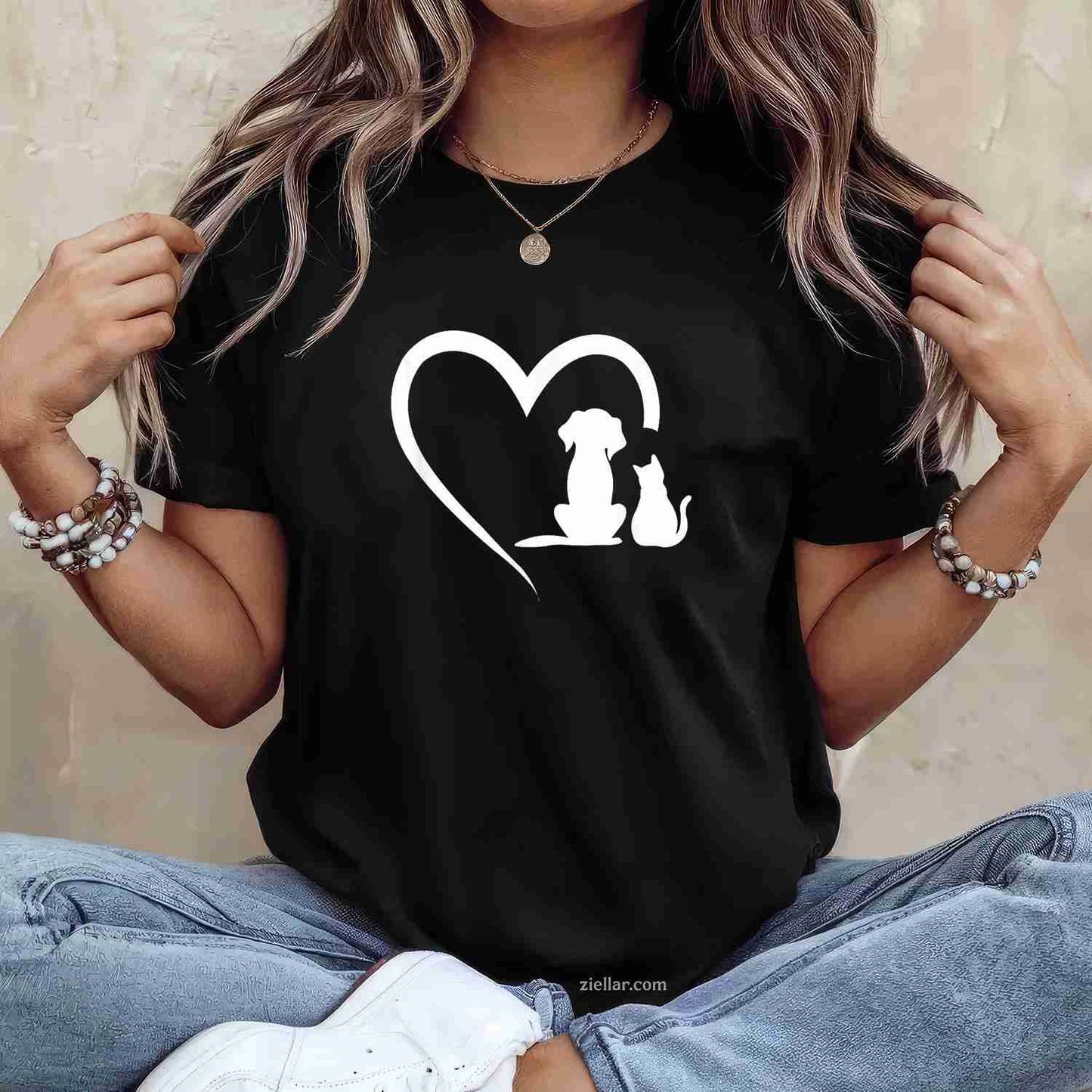 Dog Puppy And Baby Cat Heart T-Shirt, Animal Dog & Cat Heart Vintage Graphic Tee For Men Women