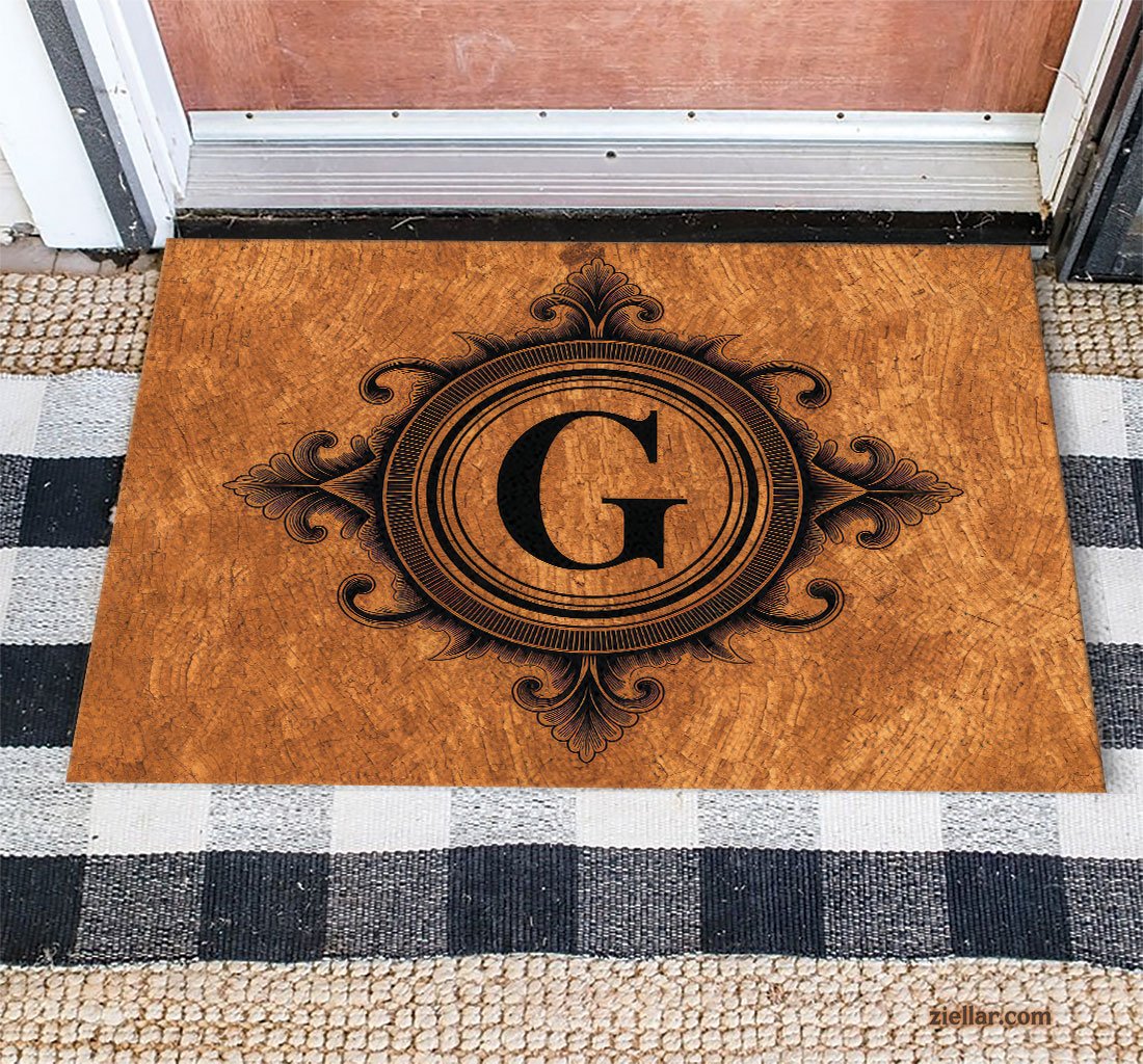 Elegant Monogram Doormat G, Vintage Style Entry Rug for Unique Home Decor