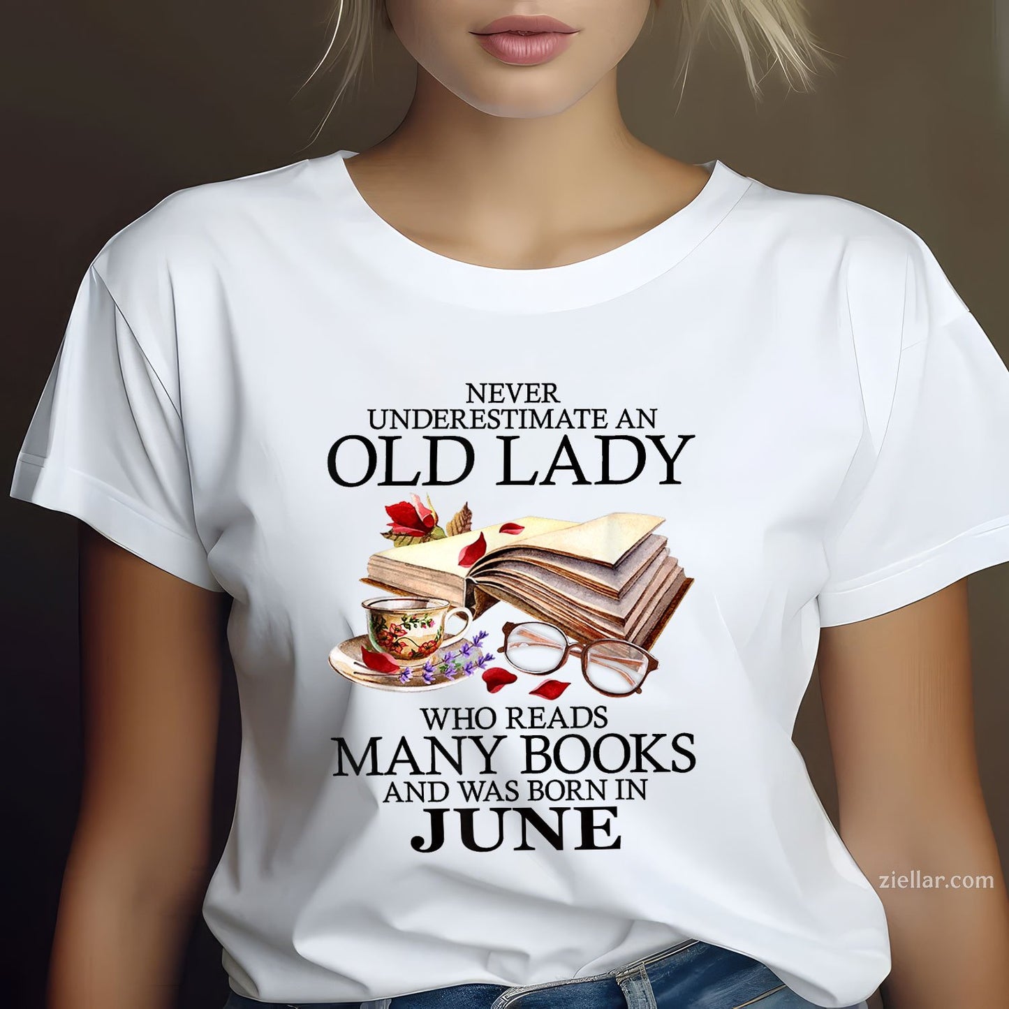Funny An Old Lady Who Reads Many
