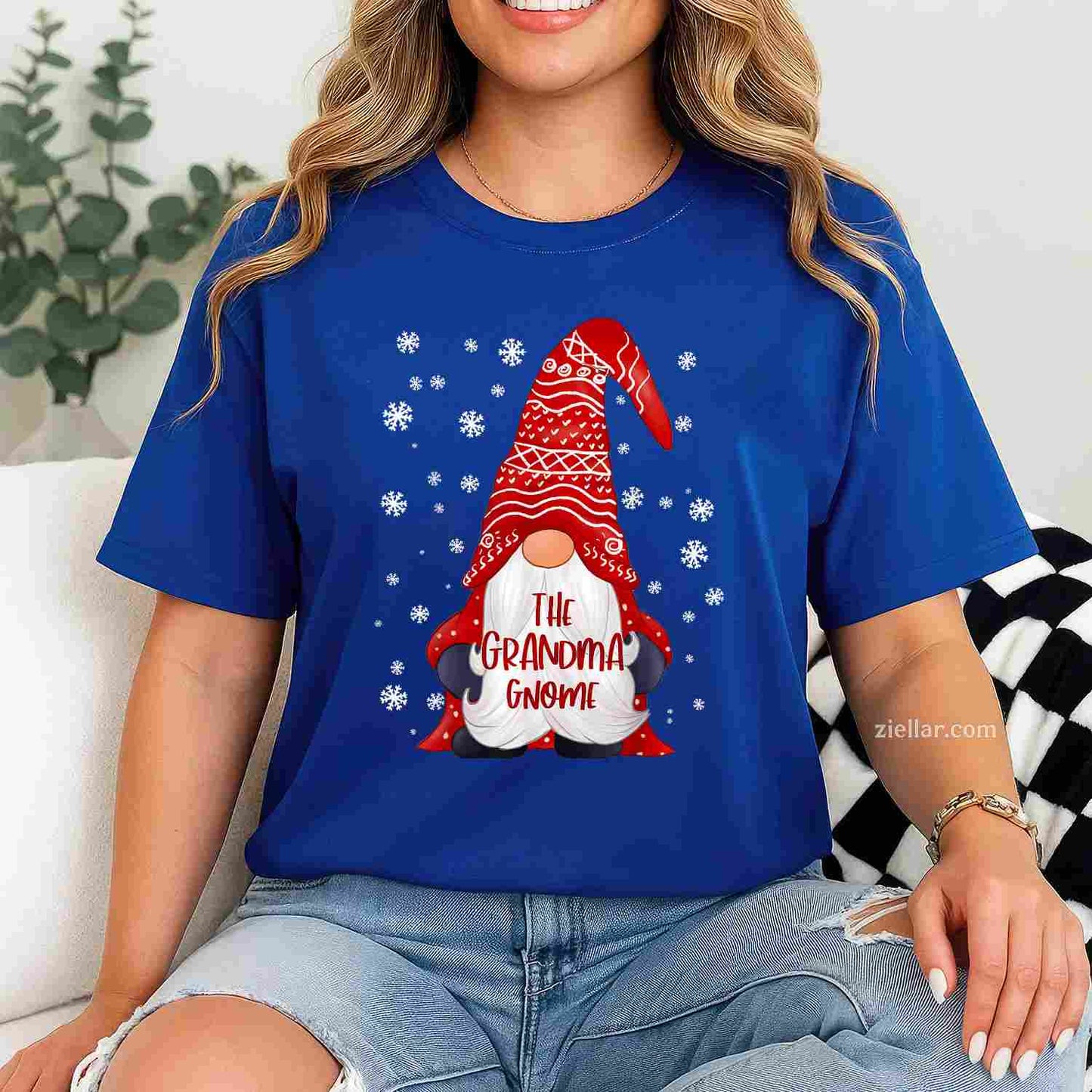 Funny Grandma Gnome Family Matching Christmas Gift Pajama T-Shirt, A Grandma Gnome Christmas Pajama Tee