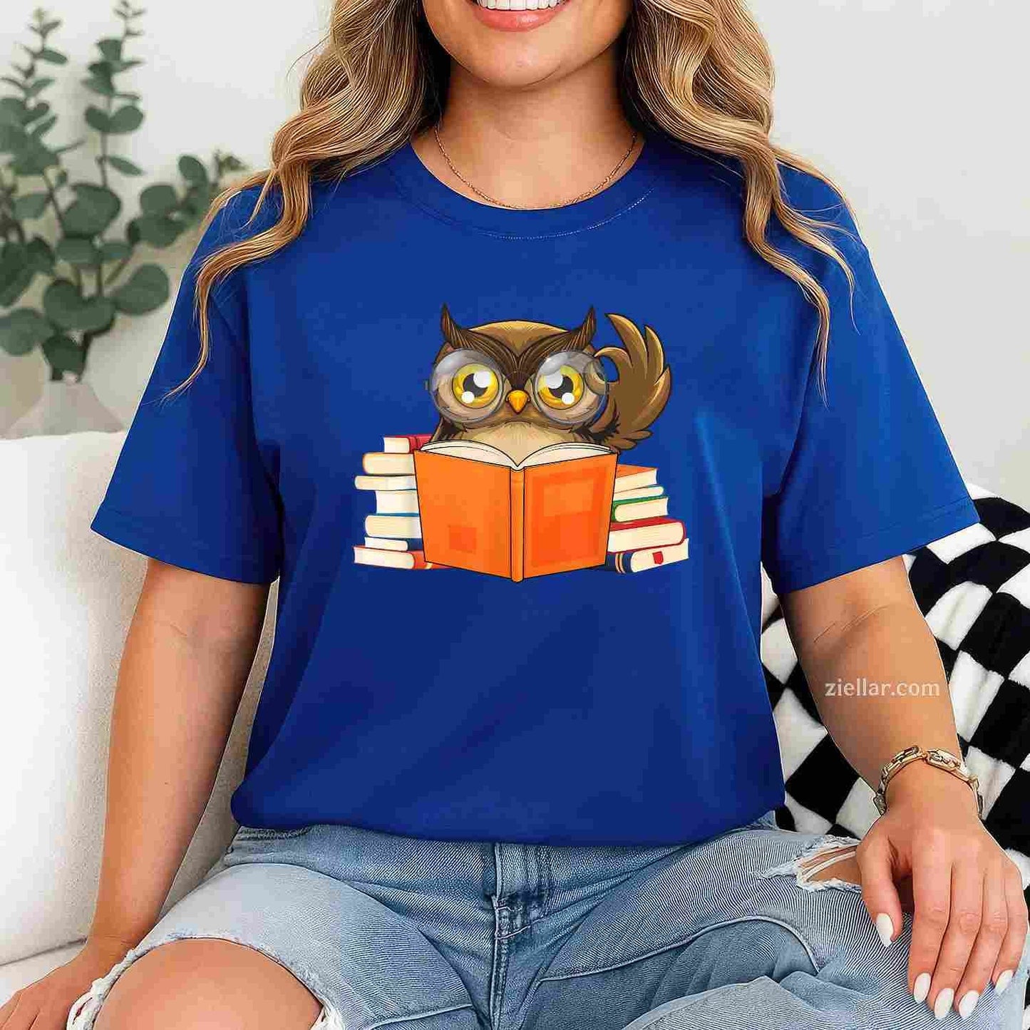 Funny Reading Owl Art Men Women Bookworm Book Lovers T-Shirt, Vintage Graphic Tee For Adults Unisex