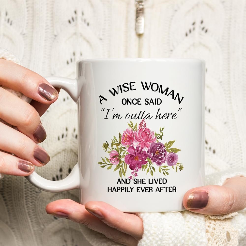Funny Retirement Mug for Women 2025, Happy Retired Life Gifts for Coworker, Mom, Sister 11 Oz