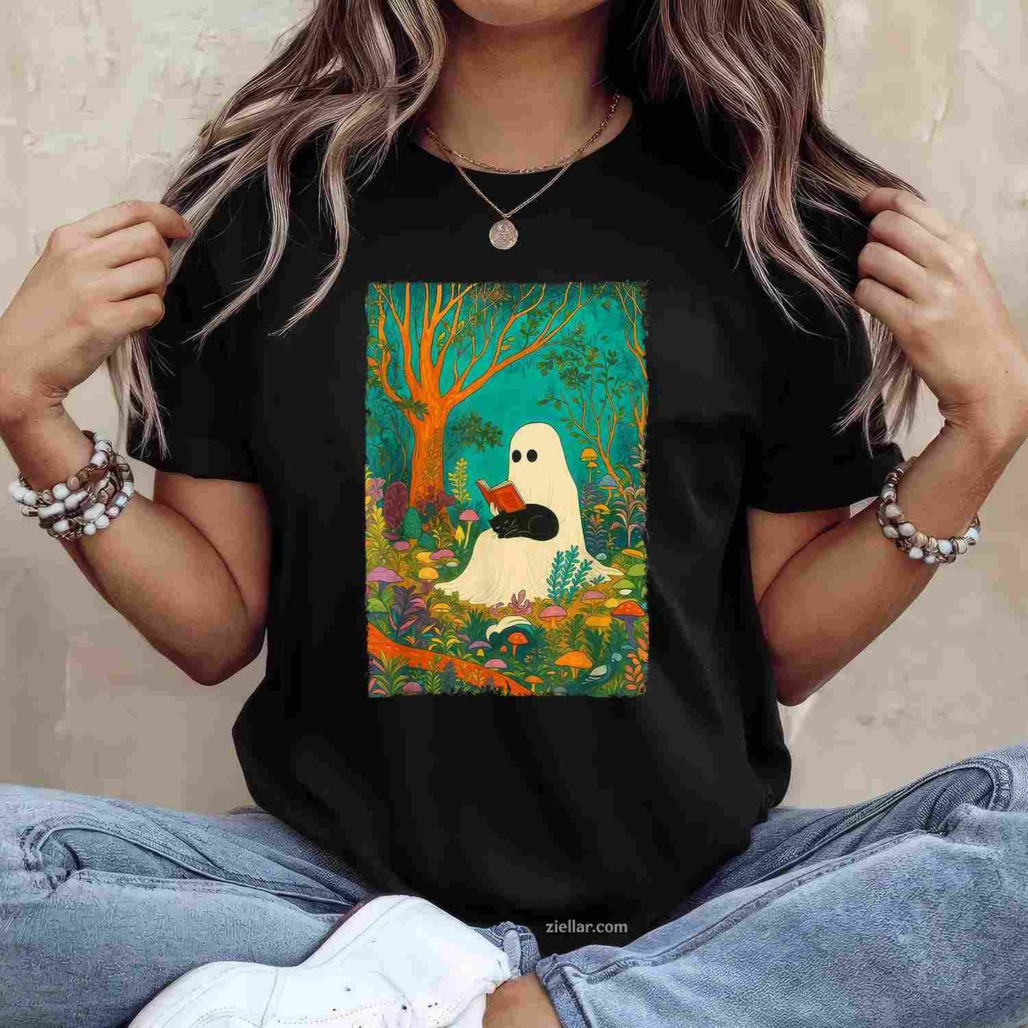 Groovy Ghost Reading Book Black Cat Halloween Ghost Teacher Tee, Halloween T-Shirt for Men Women Adults Unisex, Cool Casual Street Style, Premium Quality