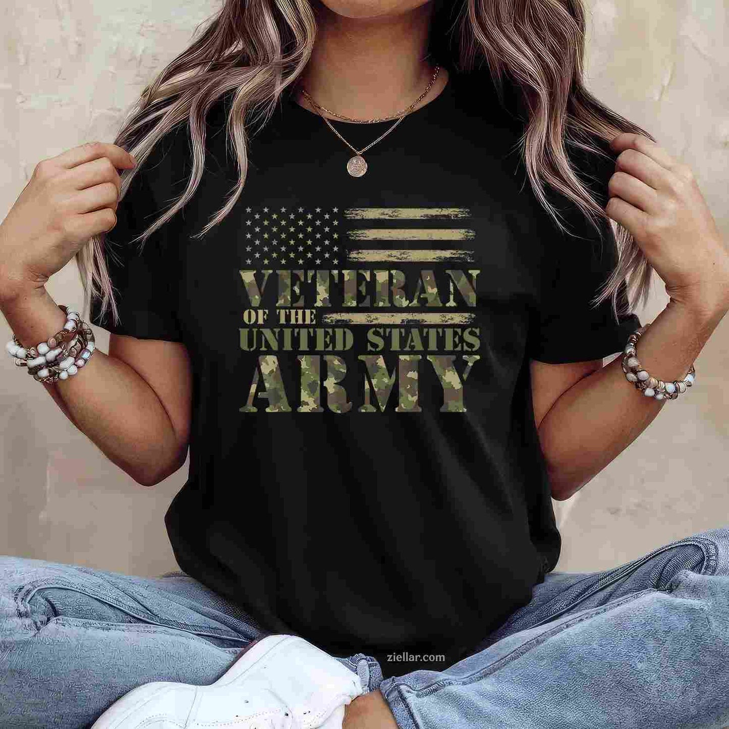 Guess What Turkey Funny Thanksgiving Turkey Men Women Kids T-Shirt And Tee