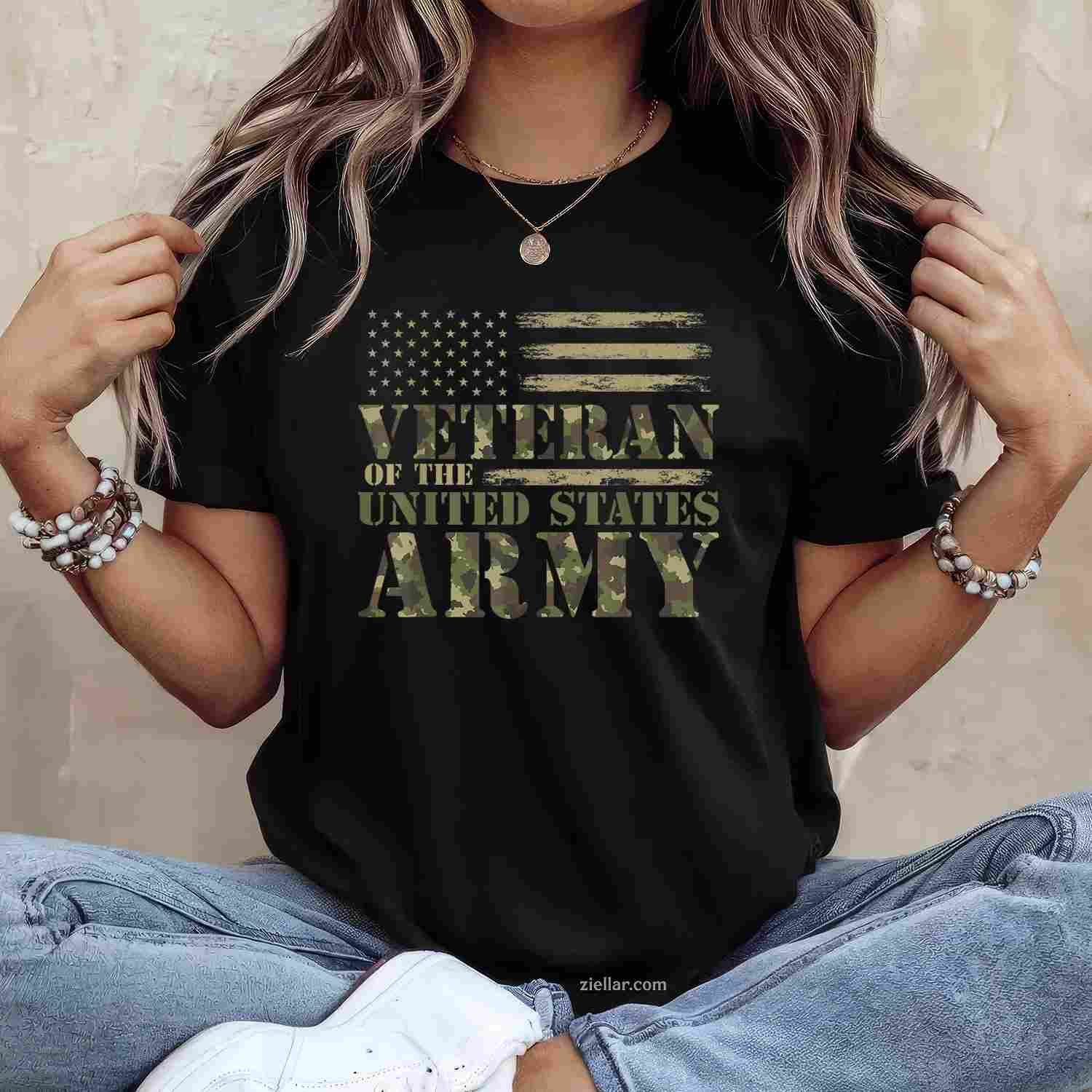 Guess What Turkey Funny Thanksgiving Turkey Men Women Kids T-Shirt And Tee