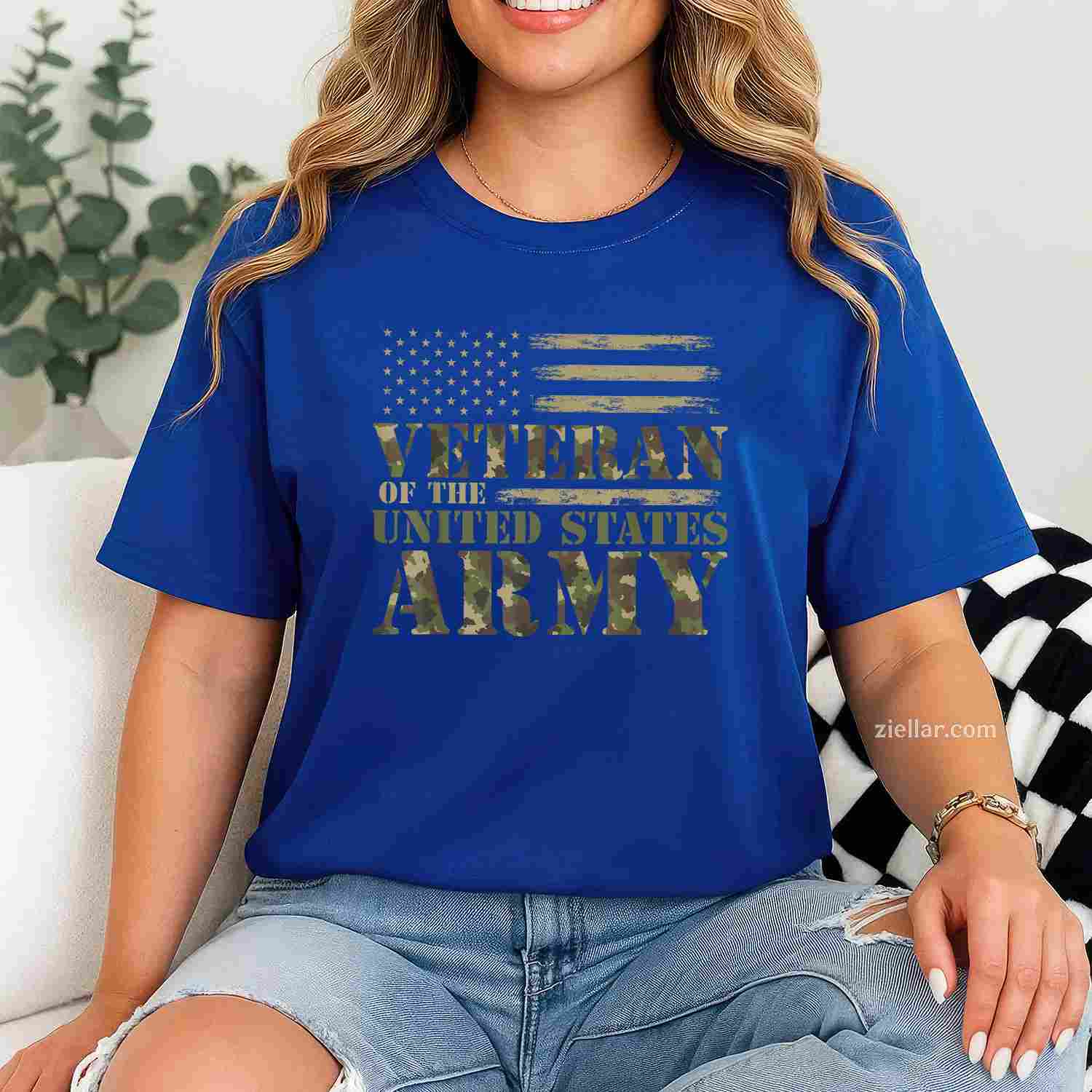 Guess What Turkey Funny Thanksgiving Turkey Men Women Kids T-Shirt And Tee