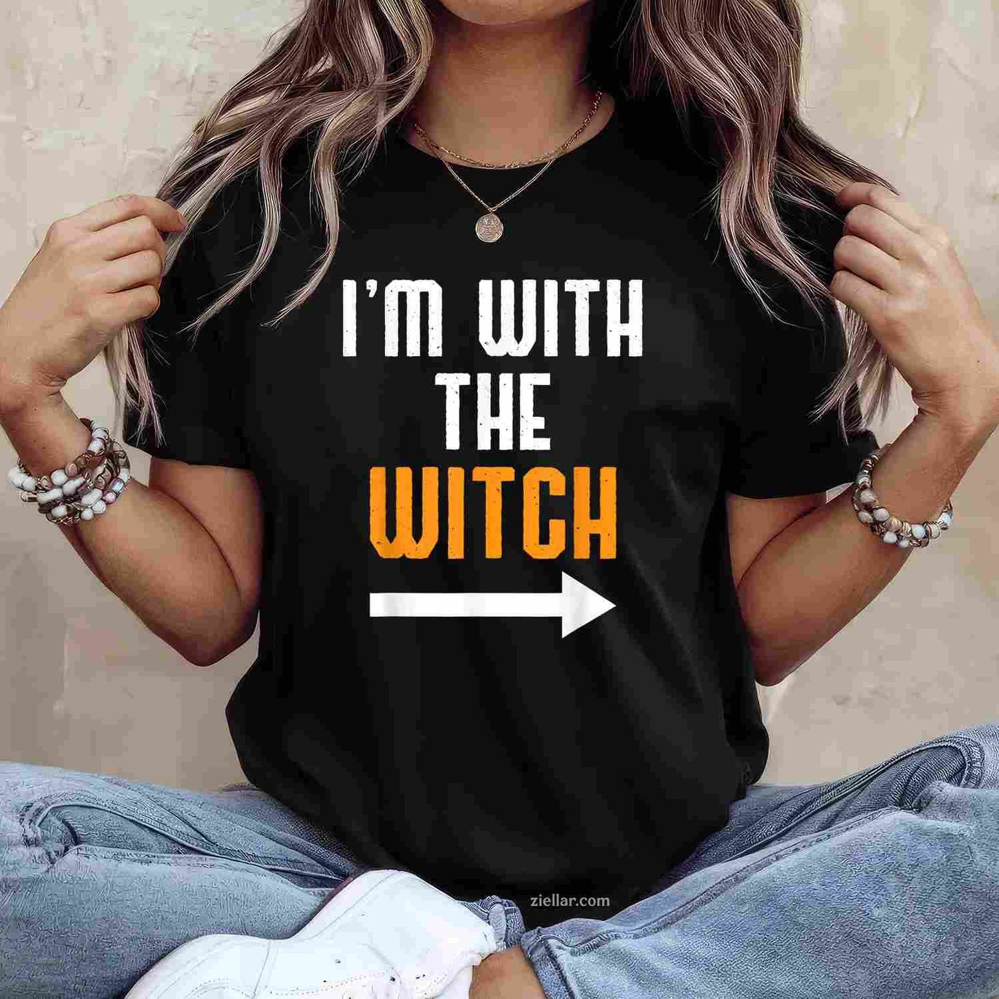 Halloween Shirts For Men I'm With The Witch Funny Halloween Tee, Halloween T-Shirt for Men Women Adults Unisex, Vintage Retro Graphic, Funny Novelty Gift