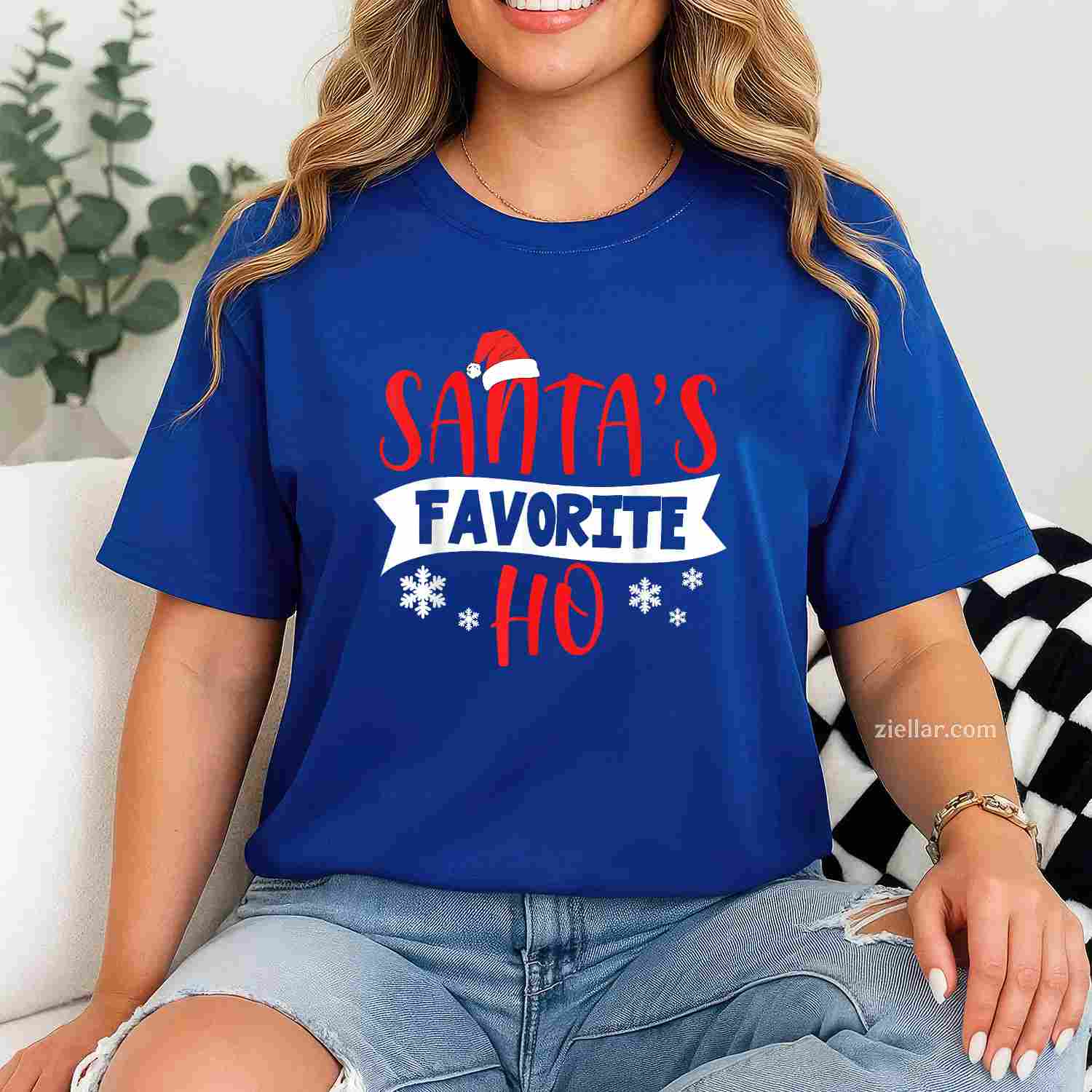 Hot Christmas Santas Favorite Ho T-Shirt, A Funny Christmas Adult Humor Santa Tee