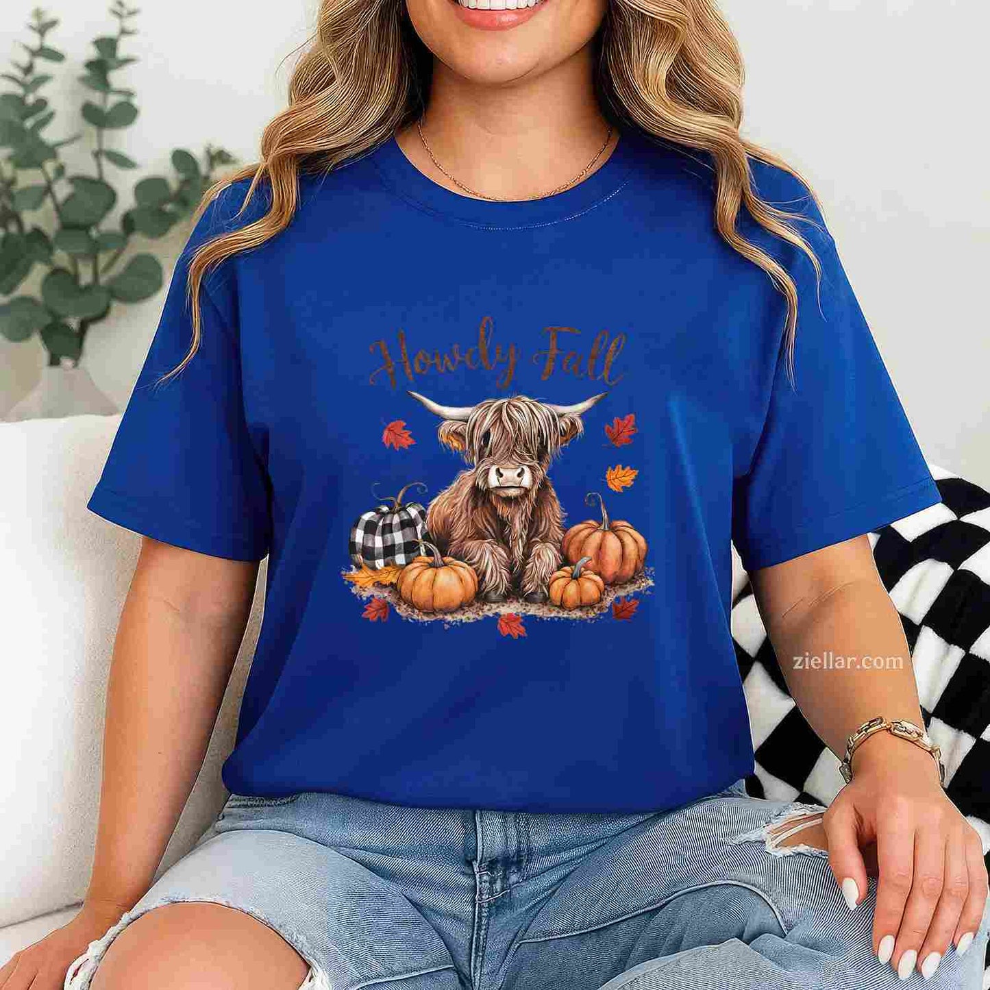 Howdy Fall Highland Cow Happy Thanksgiving Autumn Vibes Fall T-Shirt and Tee for Adults Men Women Unisex