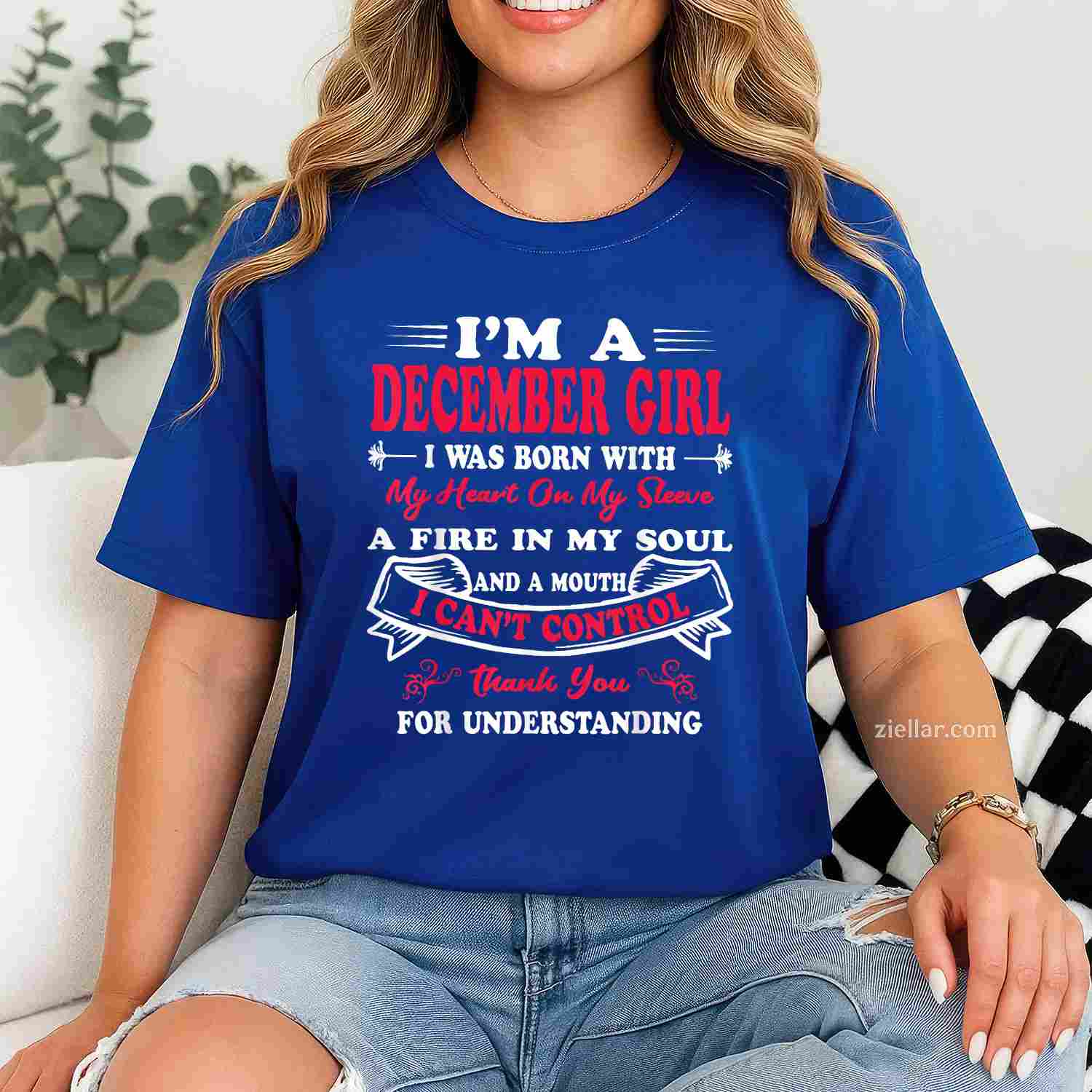 I Am A December Girl Womens Birthday Gifts T-Shirt_ A Sassy Queen Birthday Party Tee For Adult Women