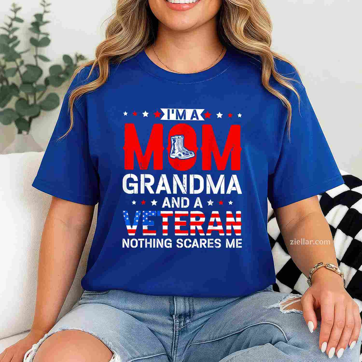 I'M A Mom, Grandma And A Veteran_ A Funny Female Veteran Grandma T-Shirt And Tee For Women