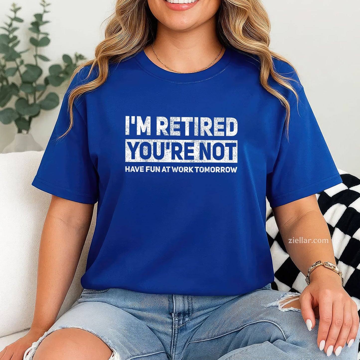 I’m Retired You’re Not Tee and T-Shirt, Funny Work Joke T-Shirt Gift for Adults