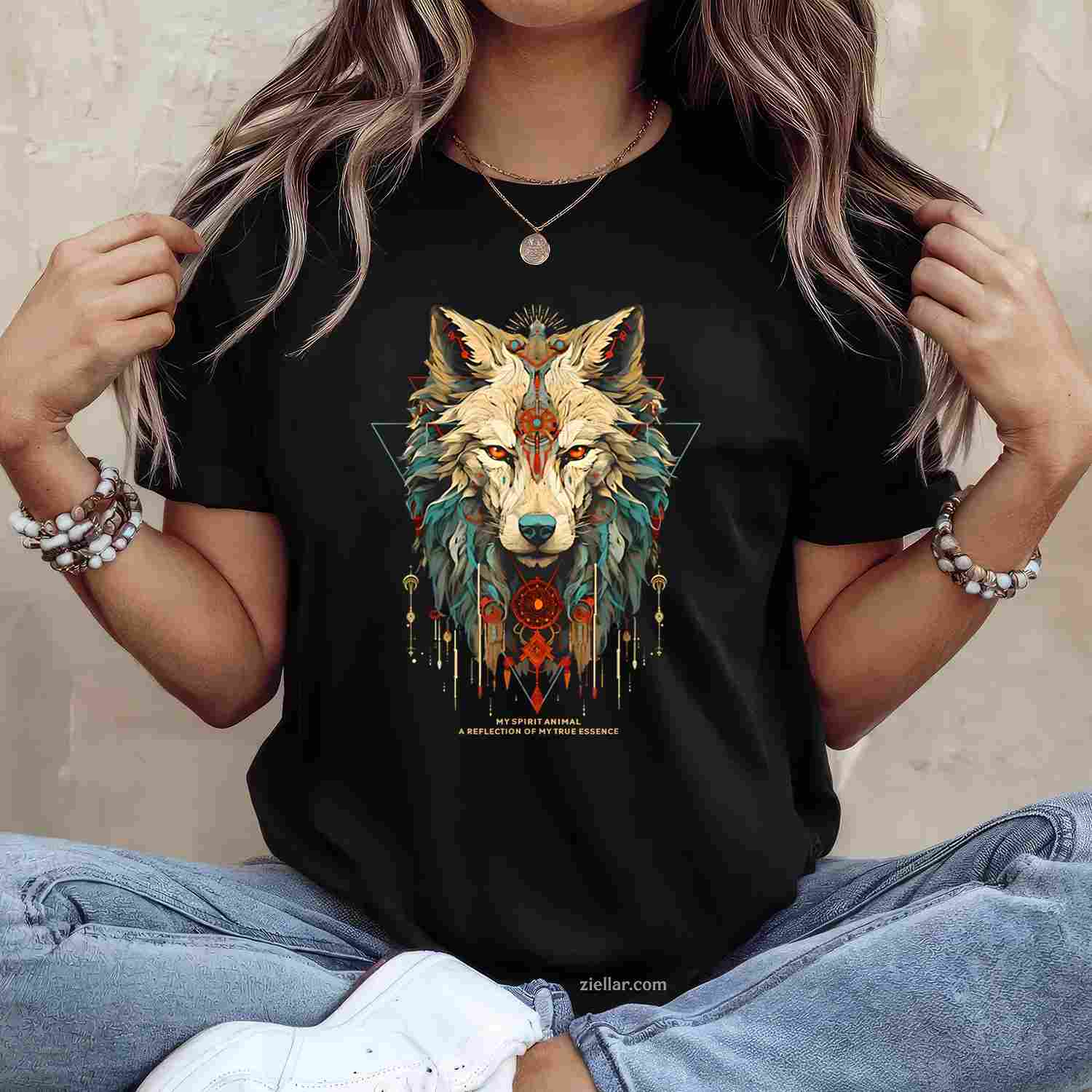 Indian Native American Woman With White Wolf Vintage Gift T-Shirt And Tee For Women
